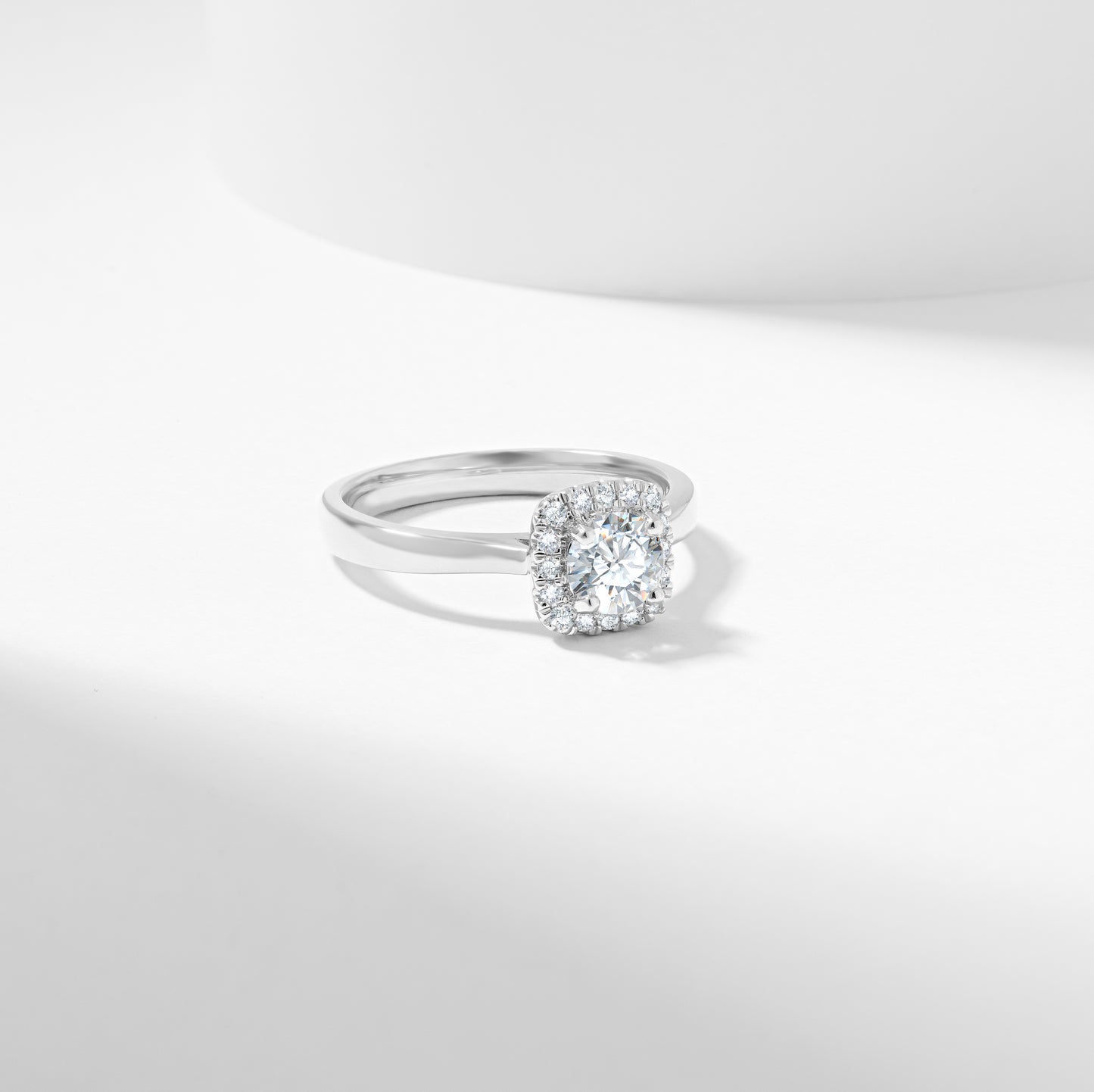 Round Brilliant Lab Grown Diamond Halo Engagement Ring 0.73tdw