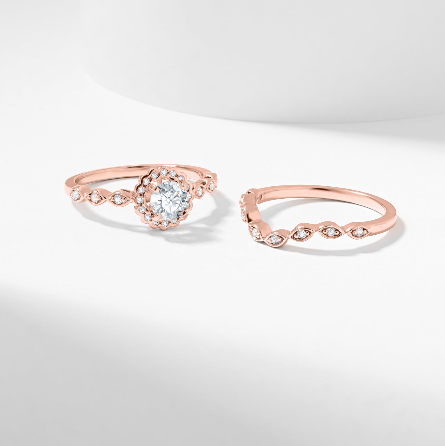 Round Brilliant Diamond Scallop Halo Bridal Set 0.7tdw