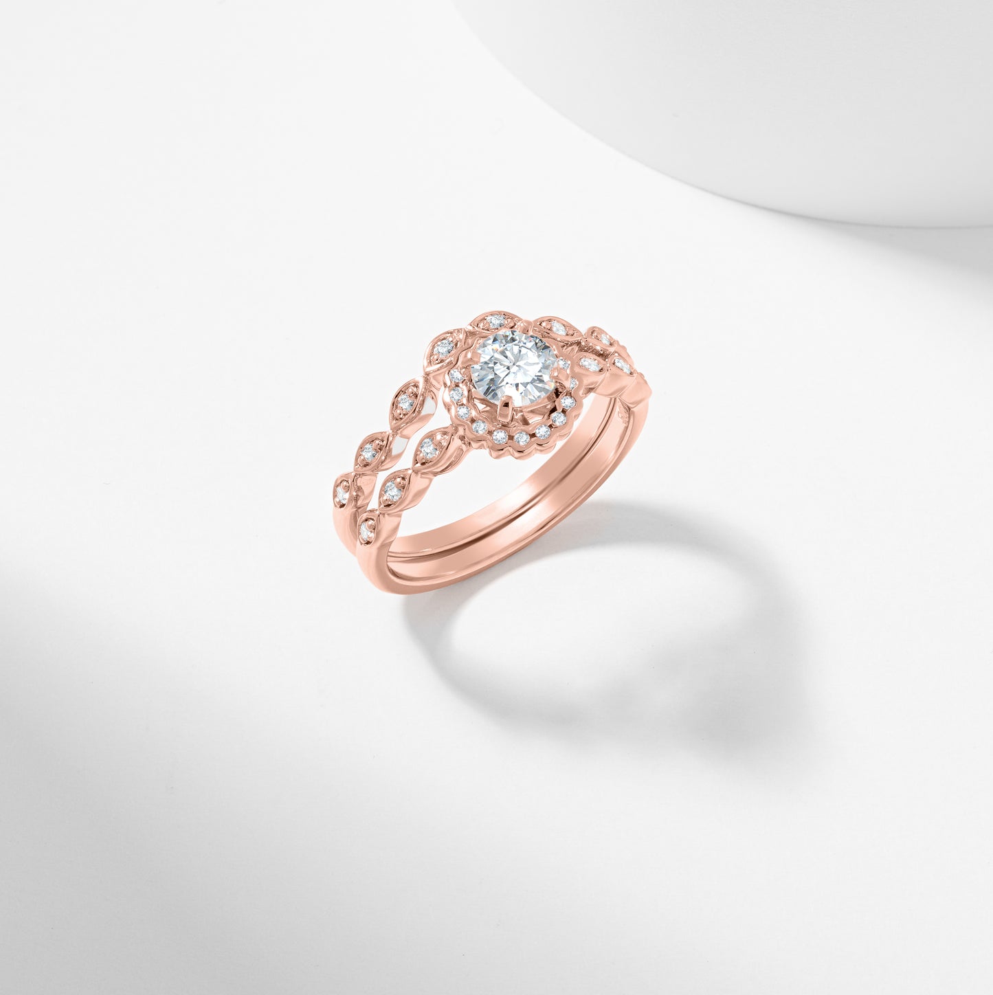 Round Brilliant Diamond Scallop Halo Bridal Set 0.7tdw