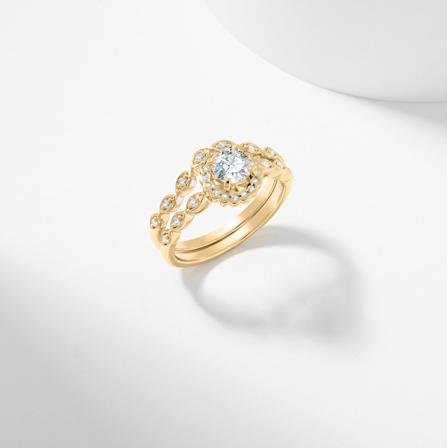 Round Brilliant Diamond Scallop Halo Bridal Set 0.7tdw