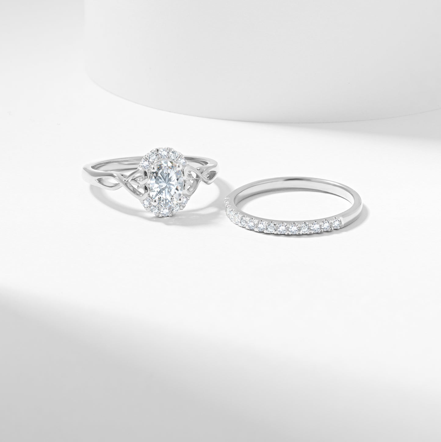 Oval Lab Grown Diamond Bridal Set 1.1tdw