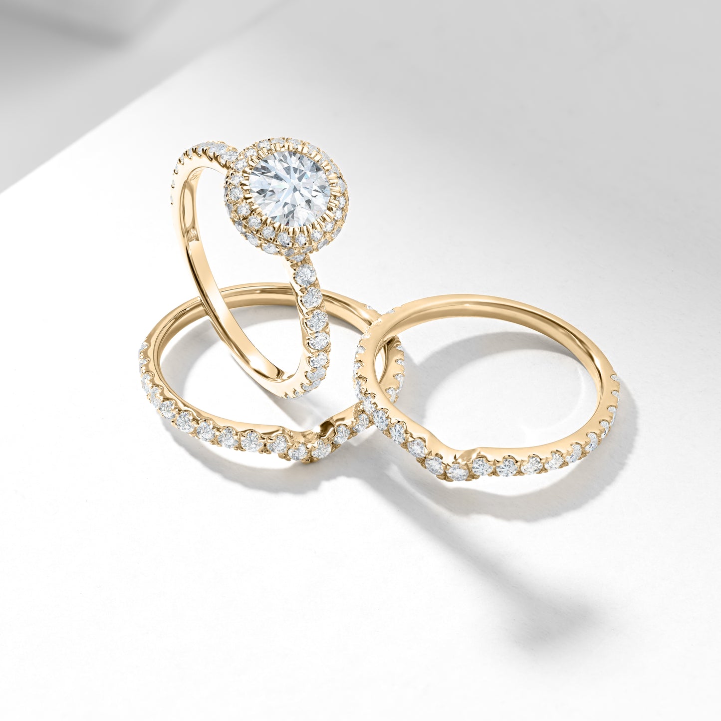 1.0ct Round Brilliant Lab Diamond With Halo And Fine Claw Set Shoulders Bridal Set 2.35tdw