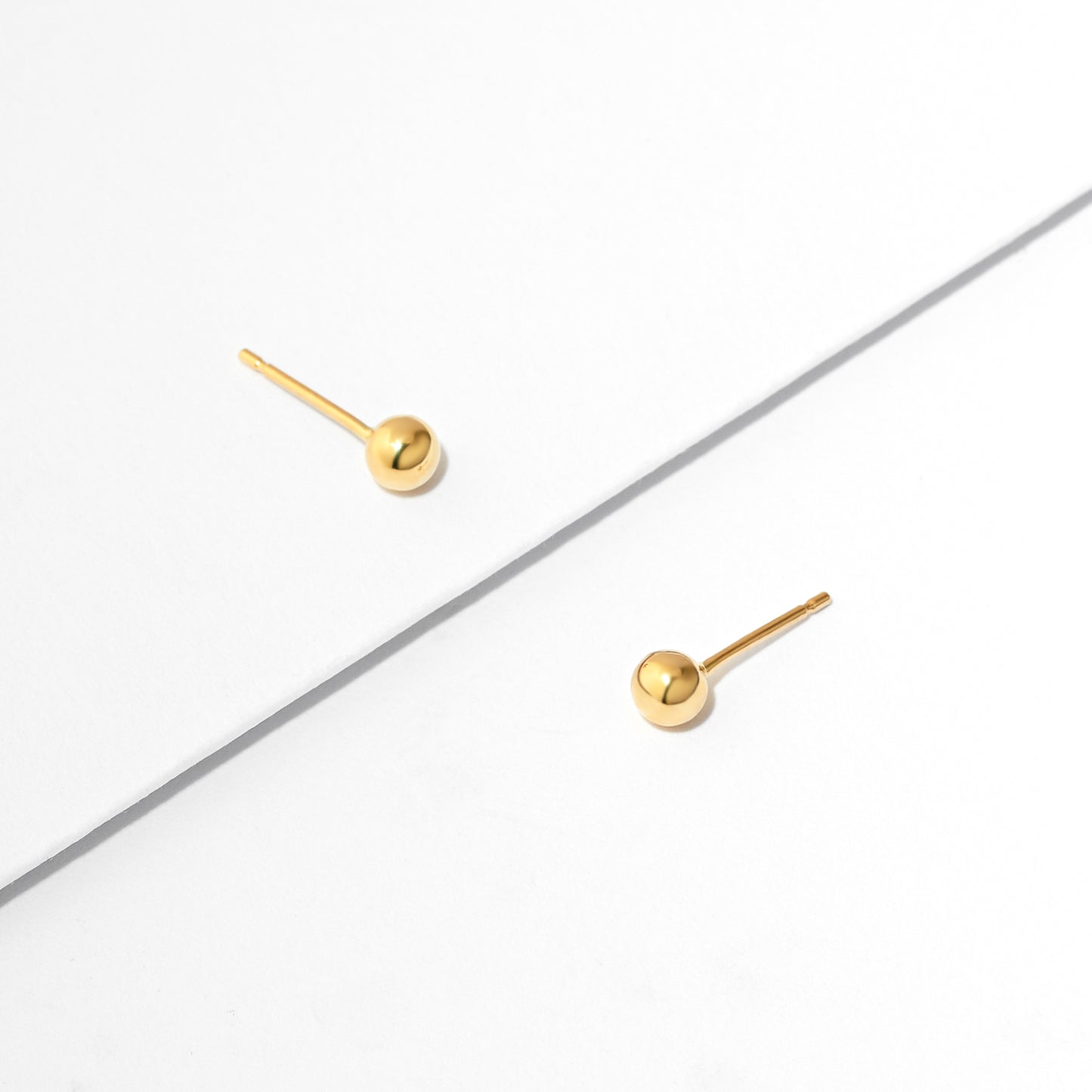 18K Yellow Gold Ball Stud Earrings