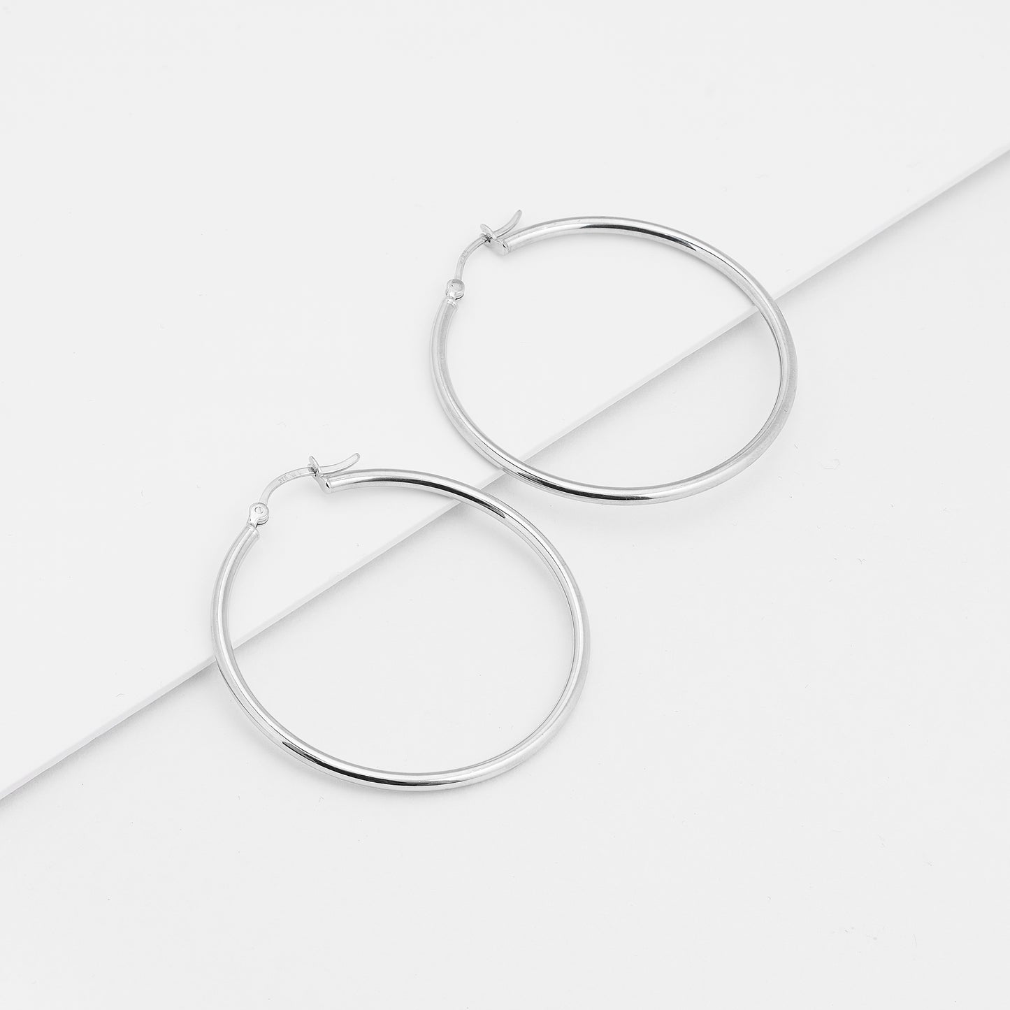 9K White Gold Polished Round Hoop Earrings 35mm