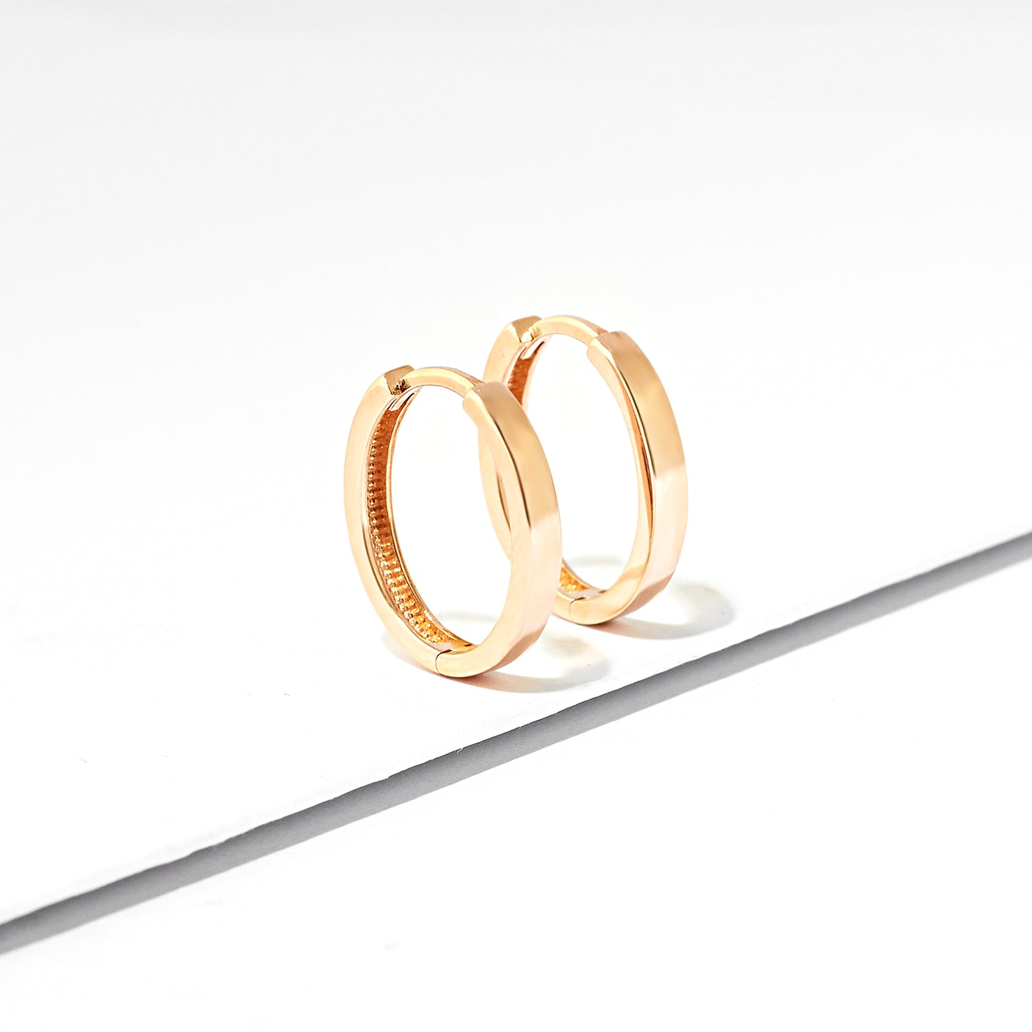 9K Rose Gold Plain Oval Huggie Earrings 15mm