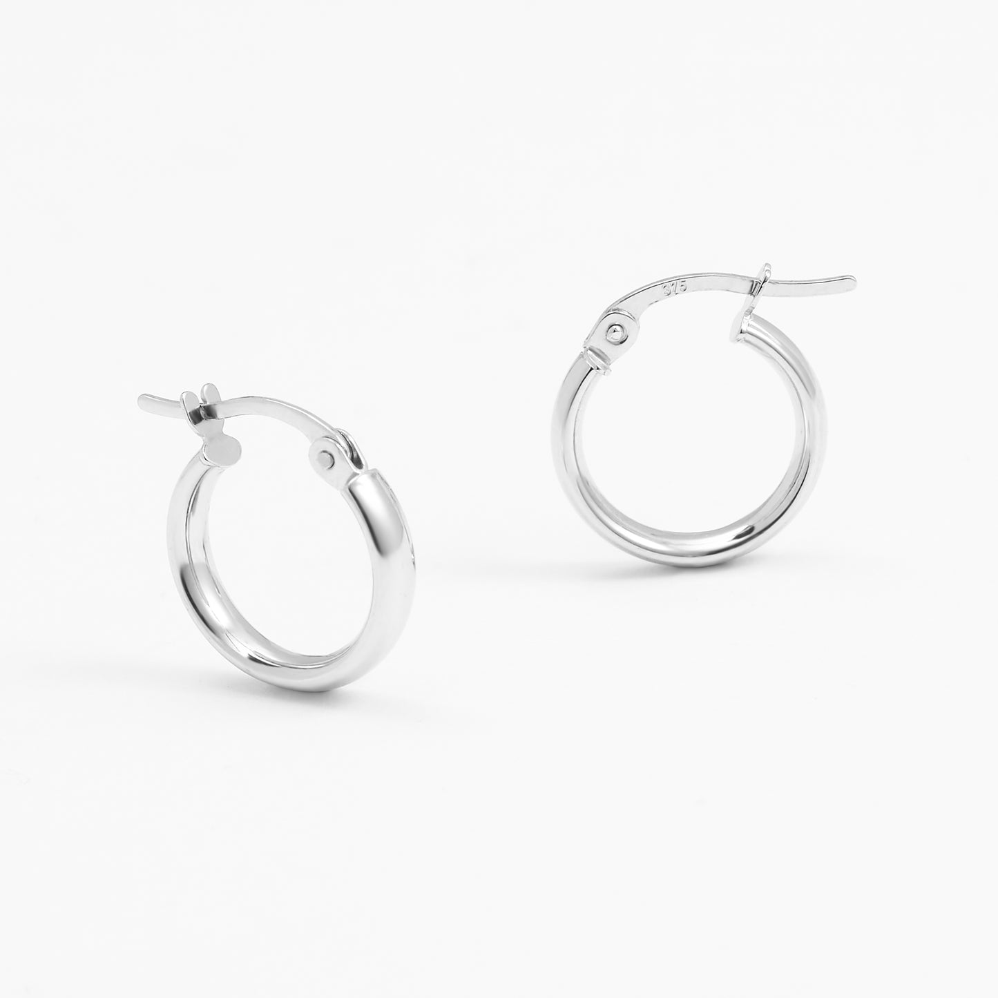 9K White Gold 13.5mm Round Hoop Earrings