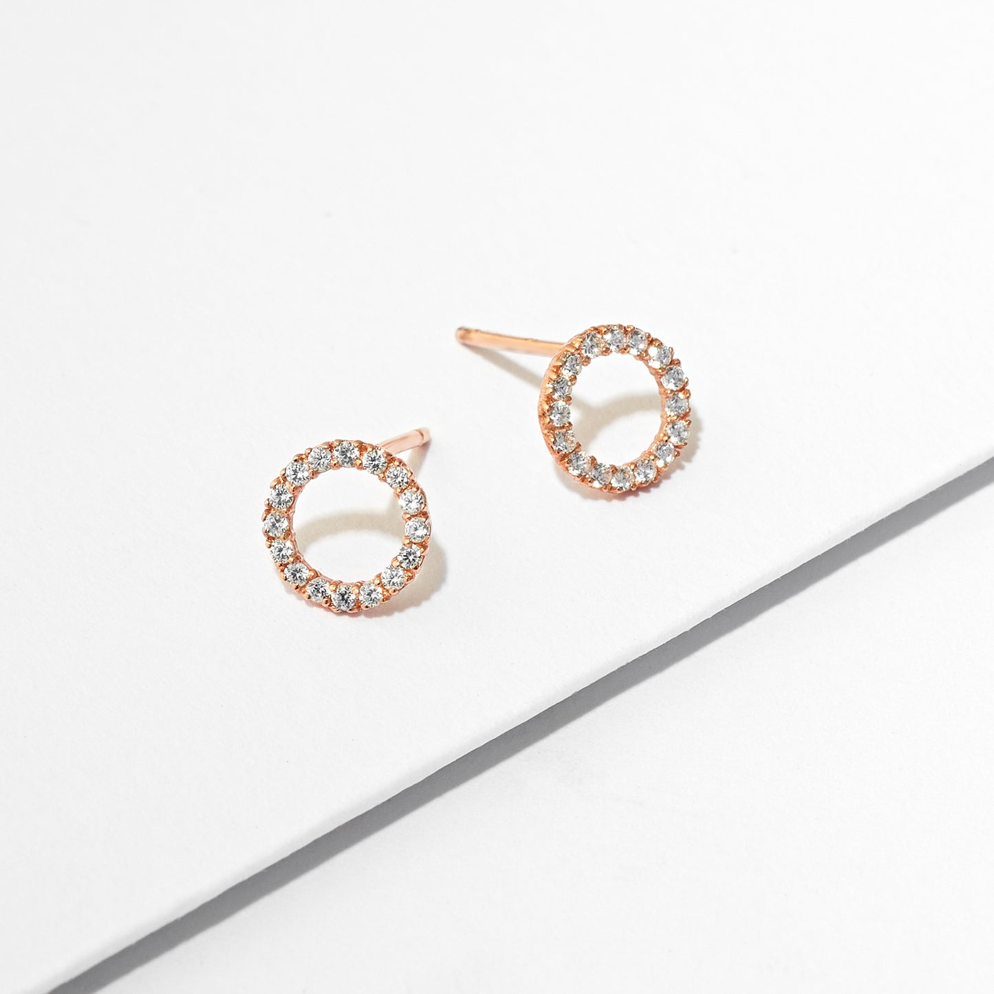 9R Rose Gold Zirconia Circle Stud Earrings