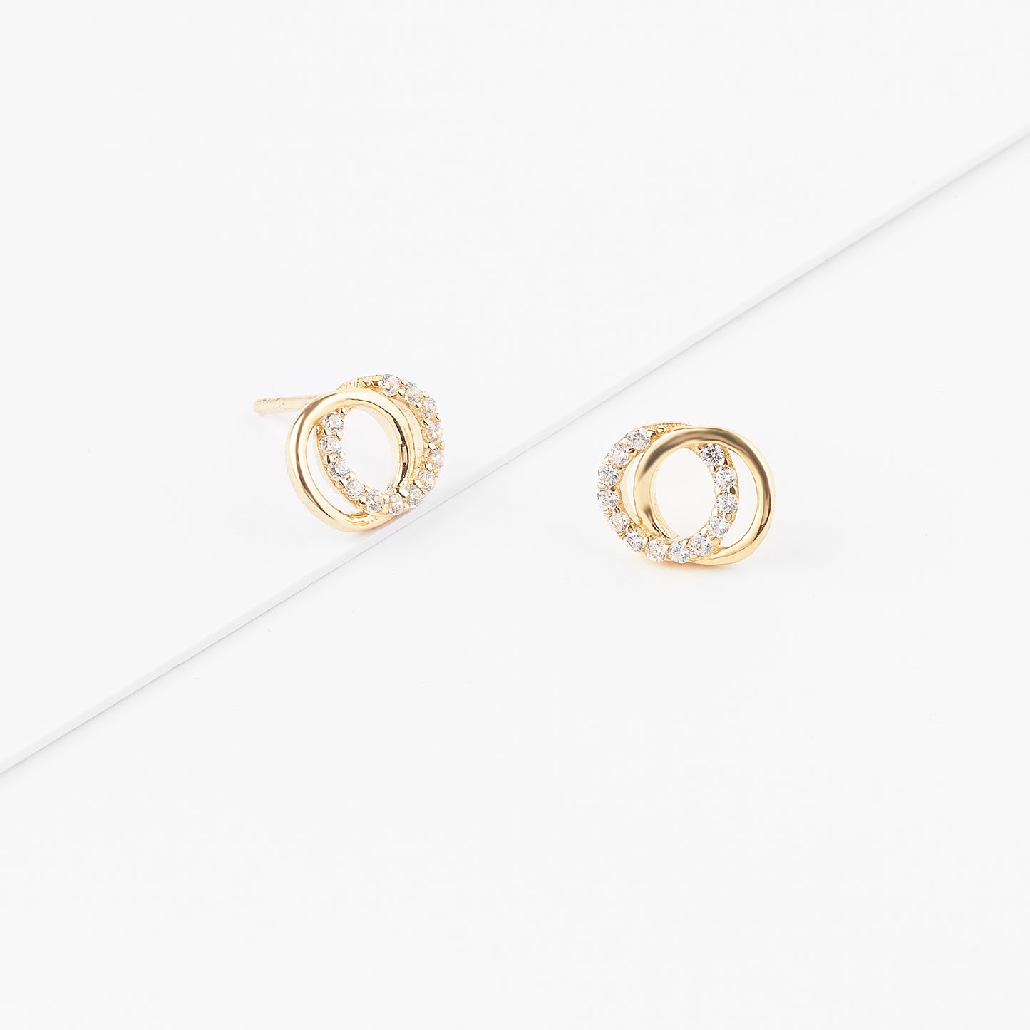 9K Yellow Gold Zirconia Double Circle Stud Earrings.