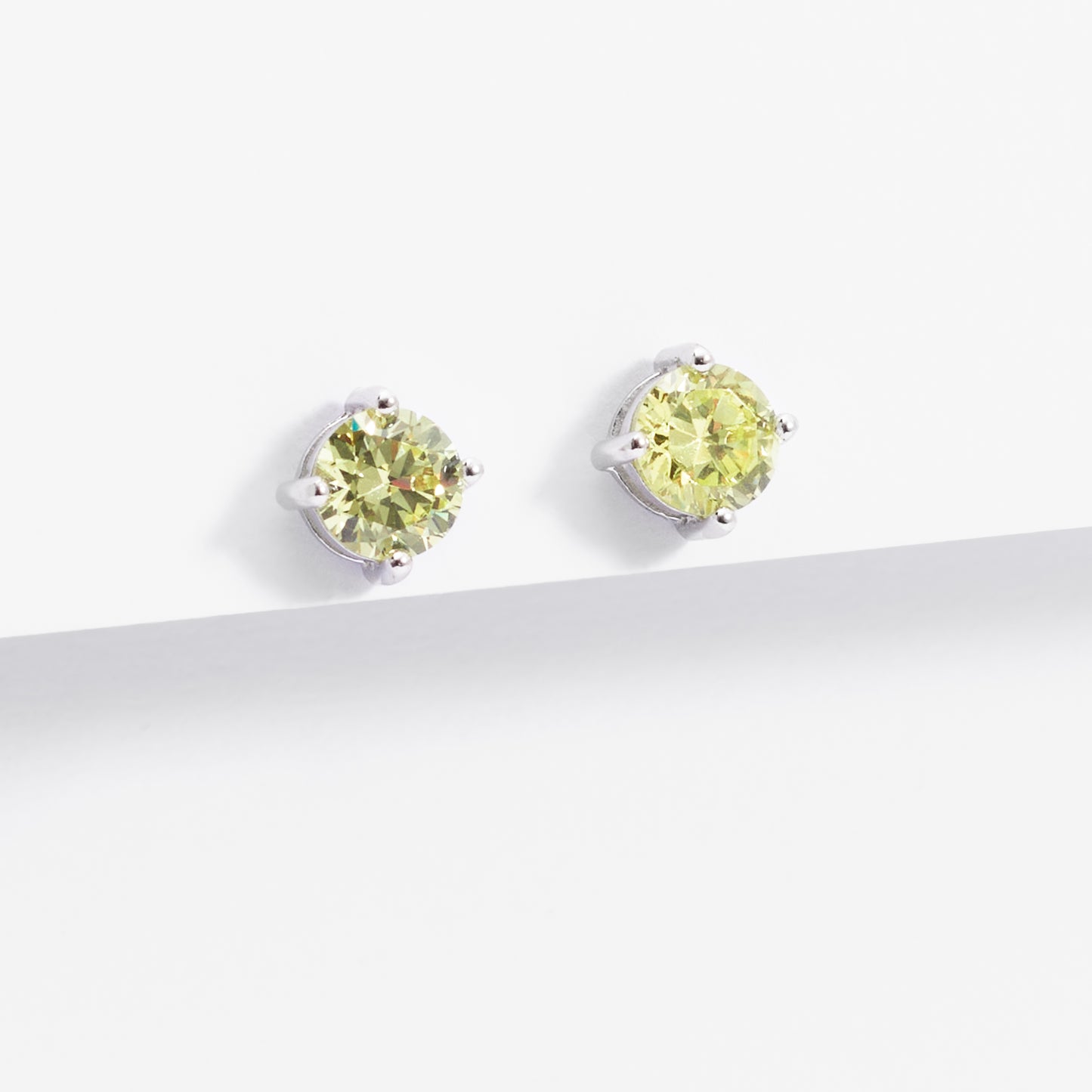 Sterling Silver Zirconia August Birthstone Stud Earrings 5mm