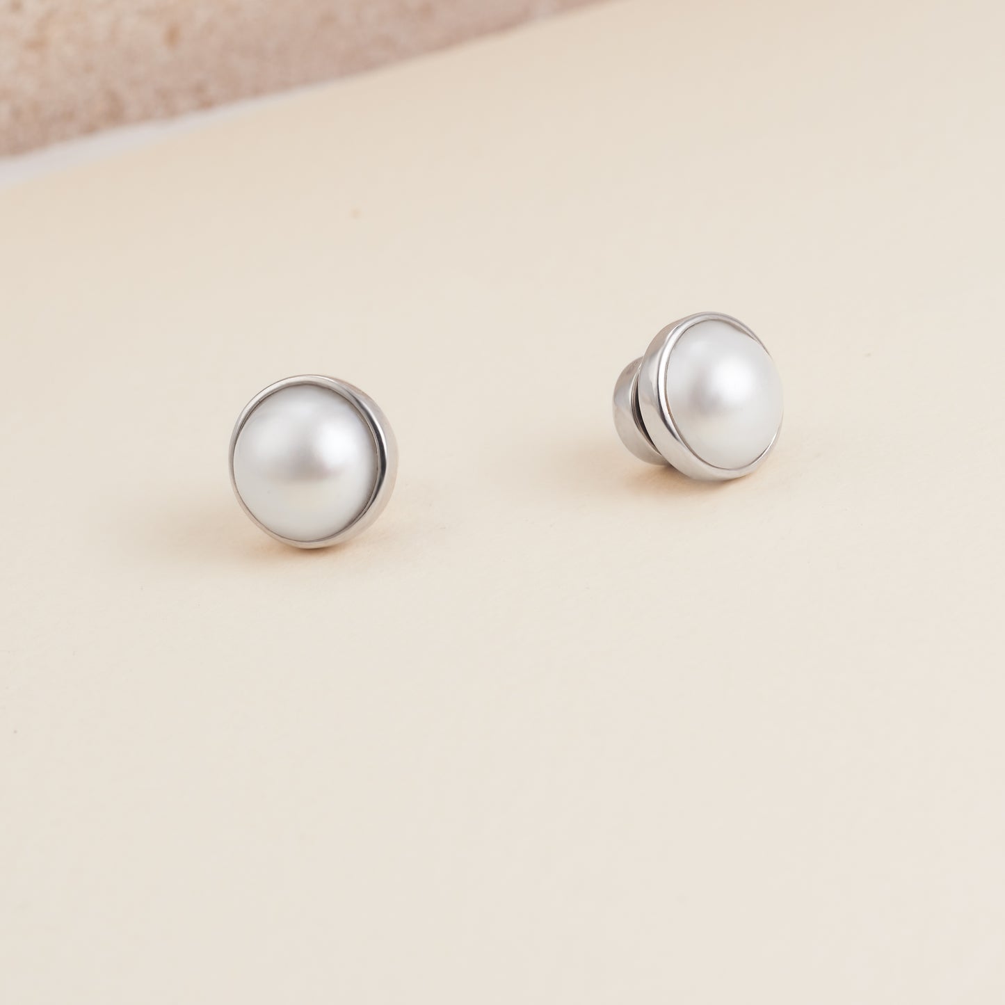 Sterling Silver White Mabe Pearl Magnetic Earrings