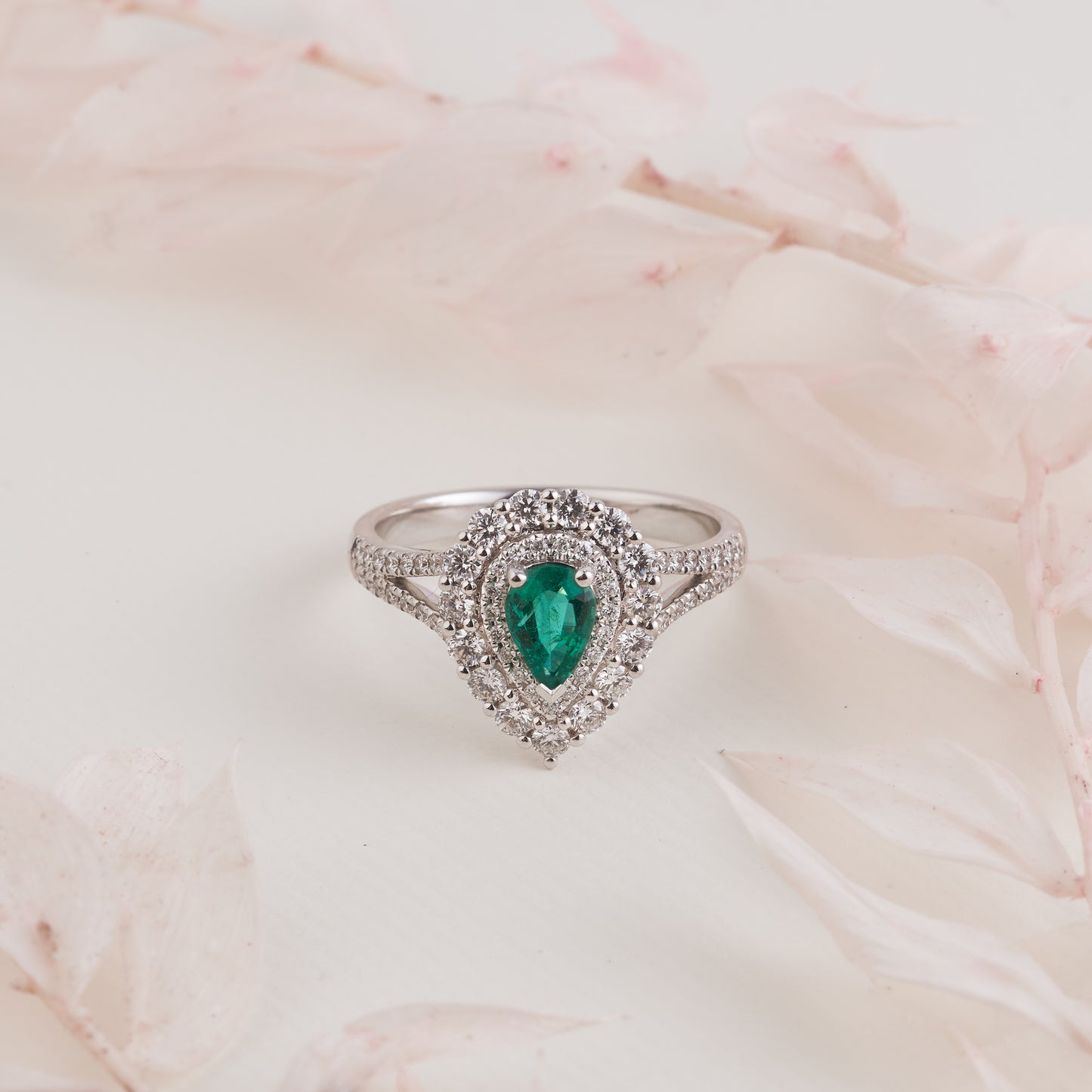 18K White Gold Pear Emerald Diamond Double Halo Ring 0.75tdw