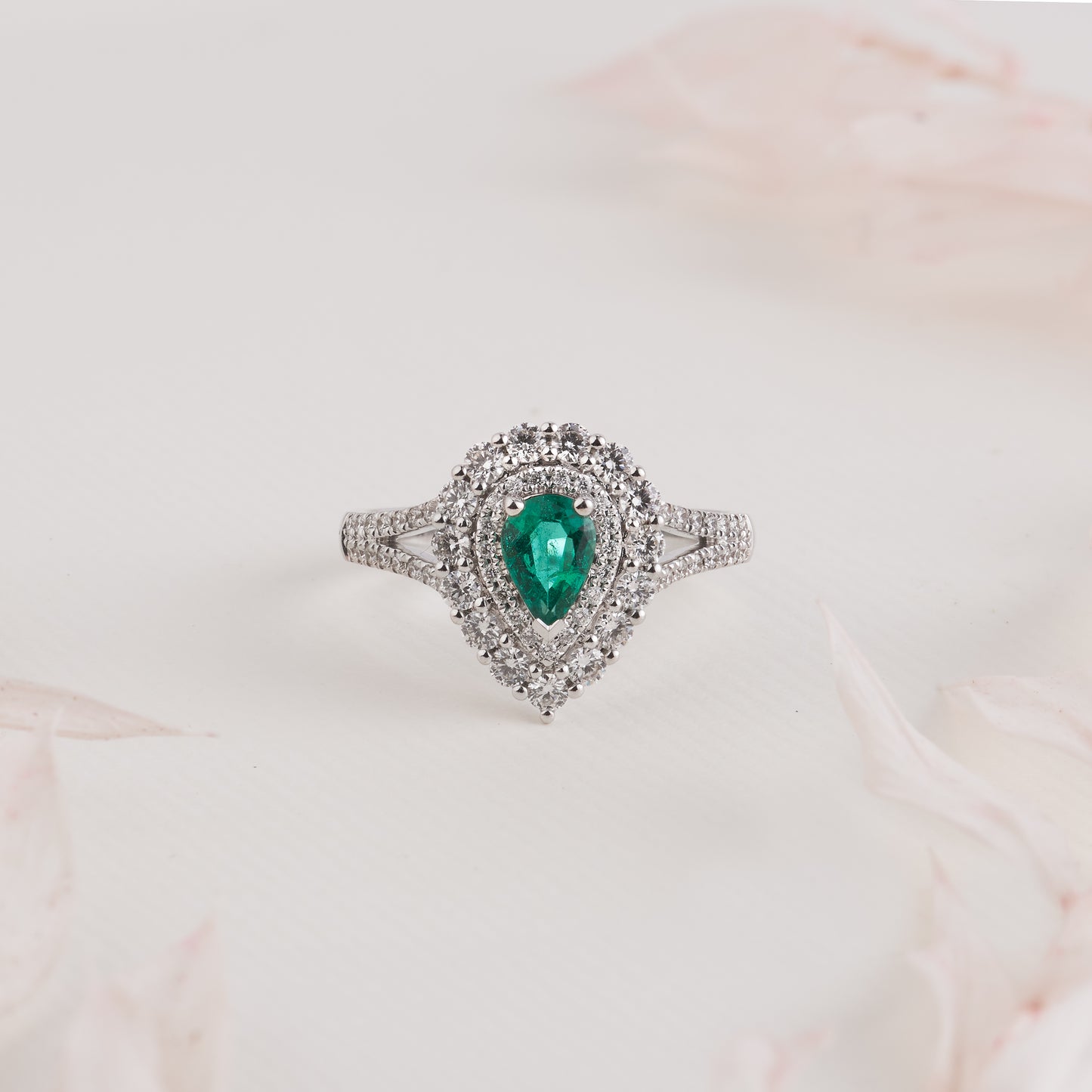 18K White Gold Pear Emerald Diamond Double Halo Ring 0.75tdw