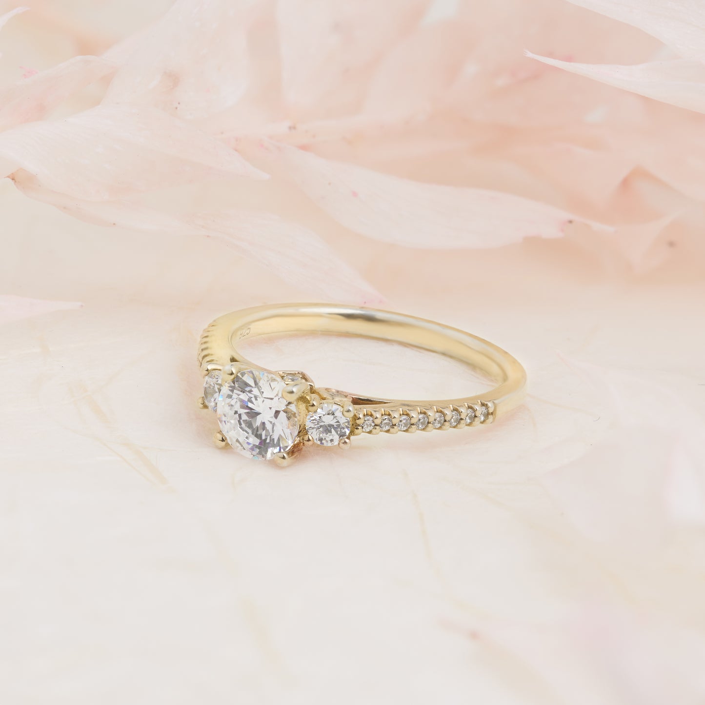 18K Yellow Gold Round Brilliant Diamond Trilogy Engagement Ring 1.0tdw