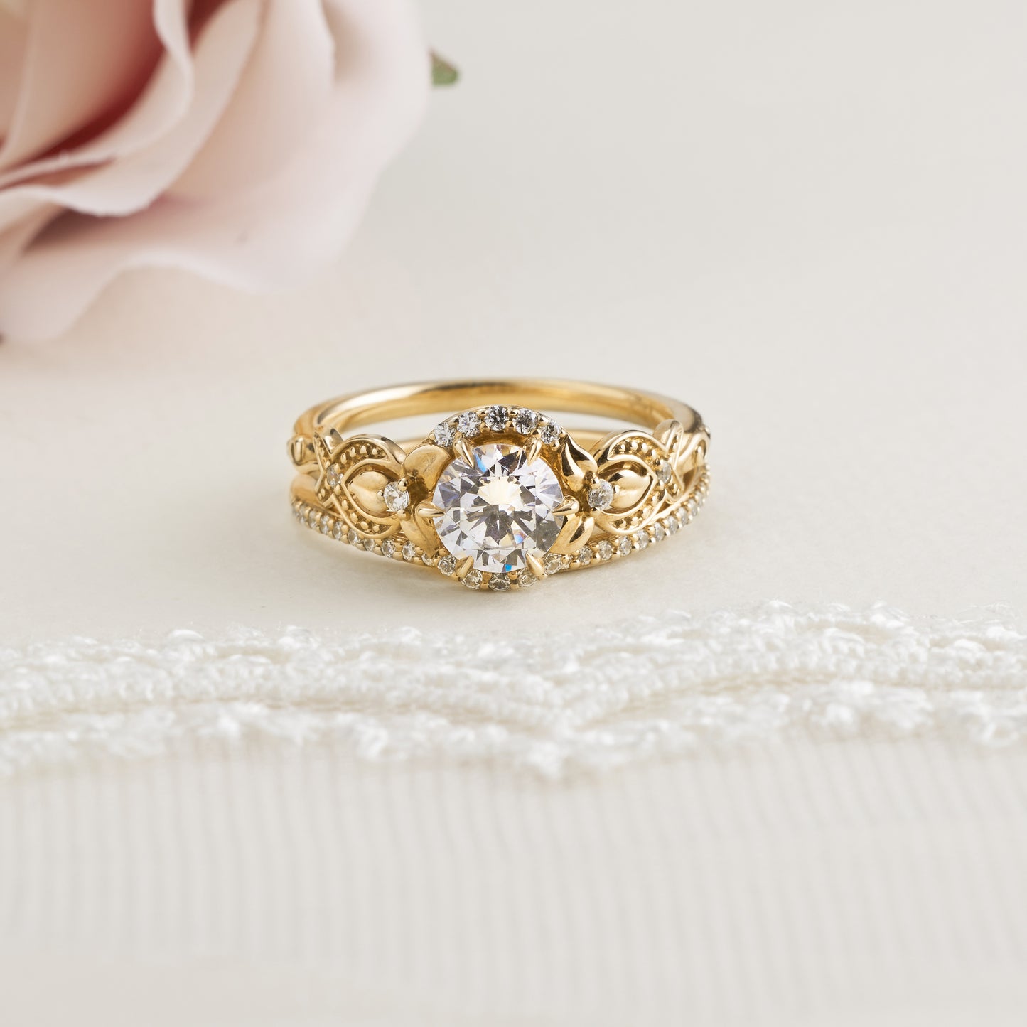 18K Yellow Gold Round Brilliant Diamond Semi Halo Bridal Set 1.2tdw