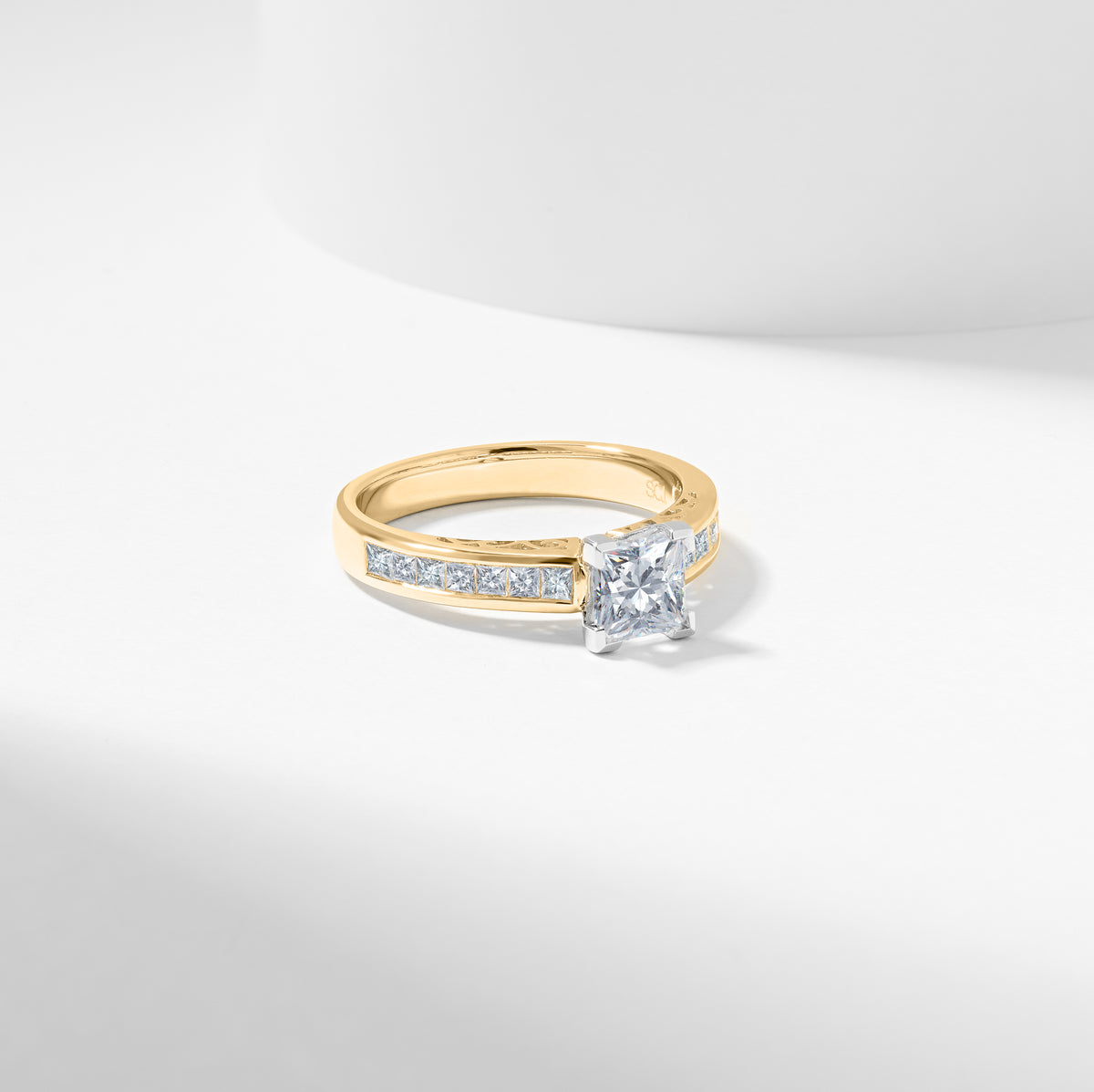 Shop Princess Cut Diamond Rings: Simon Curwood – Simon Curwood Custom ...