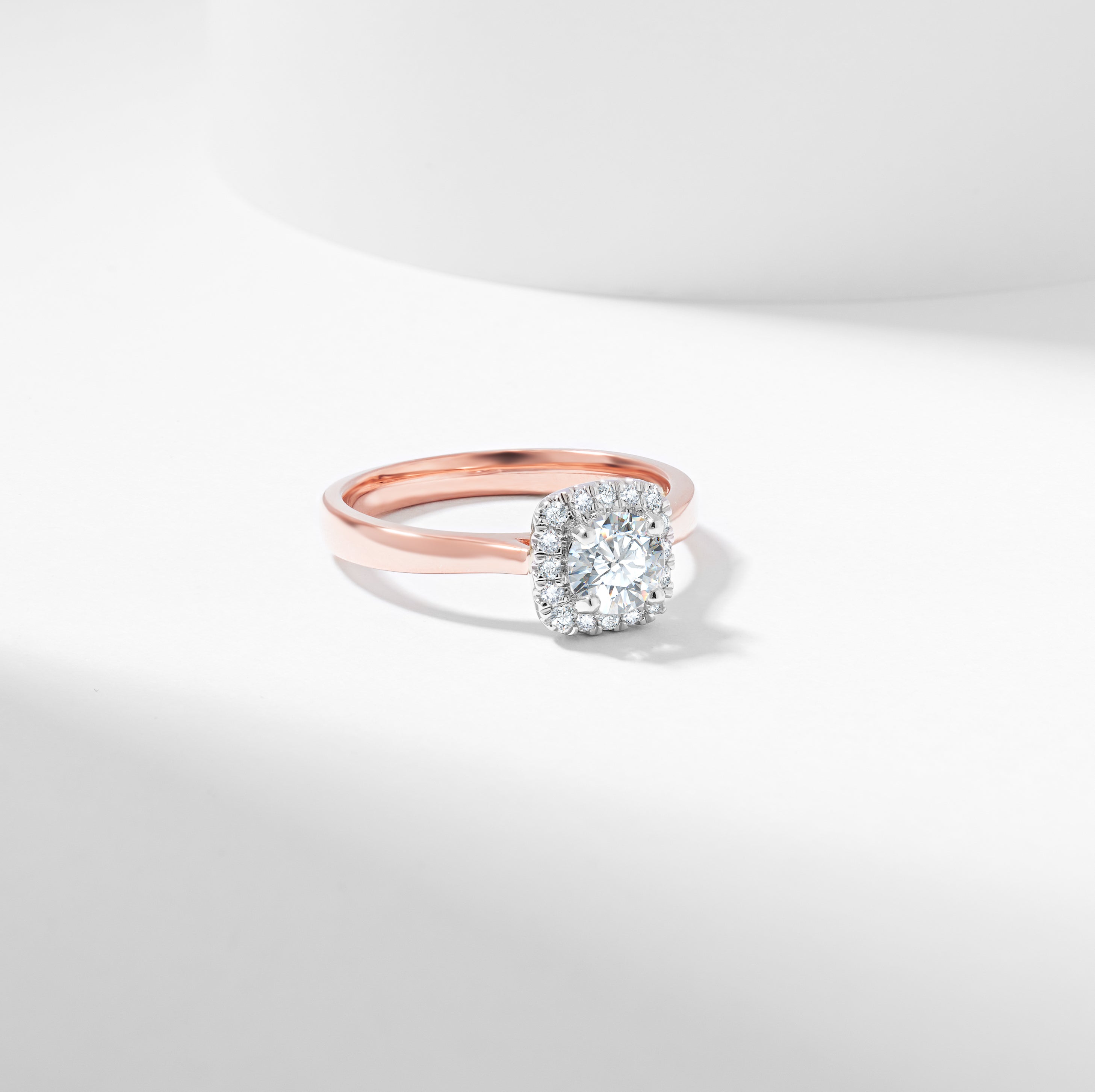 Round Brilliant Lab Grown Diamond Halo Engagement Ring 0.73tdw