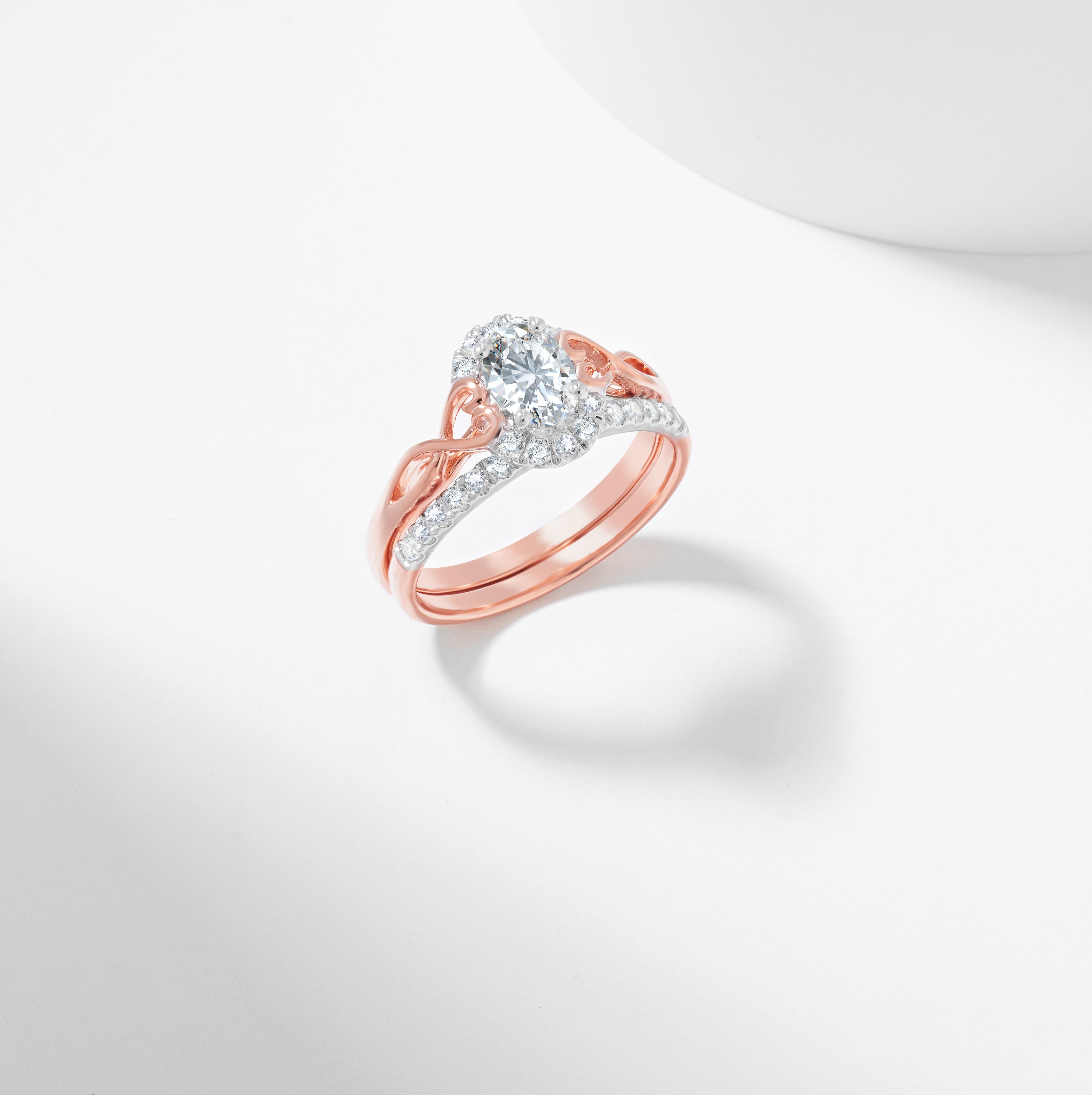 18k Rose Gold Oval Diamond Bridal Set 1.1tdw