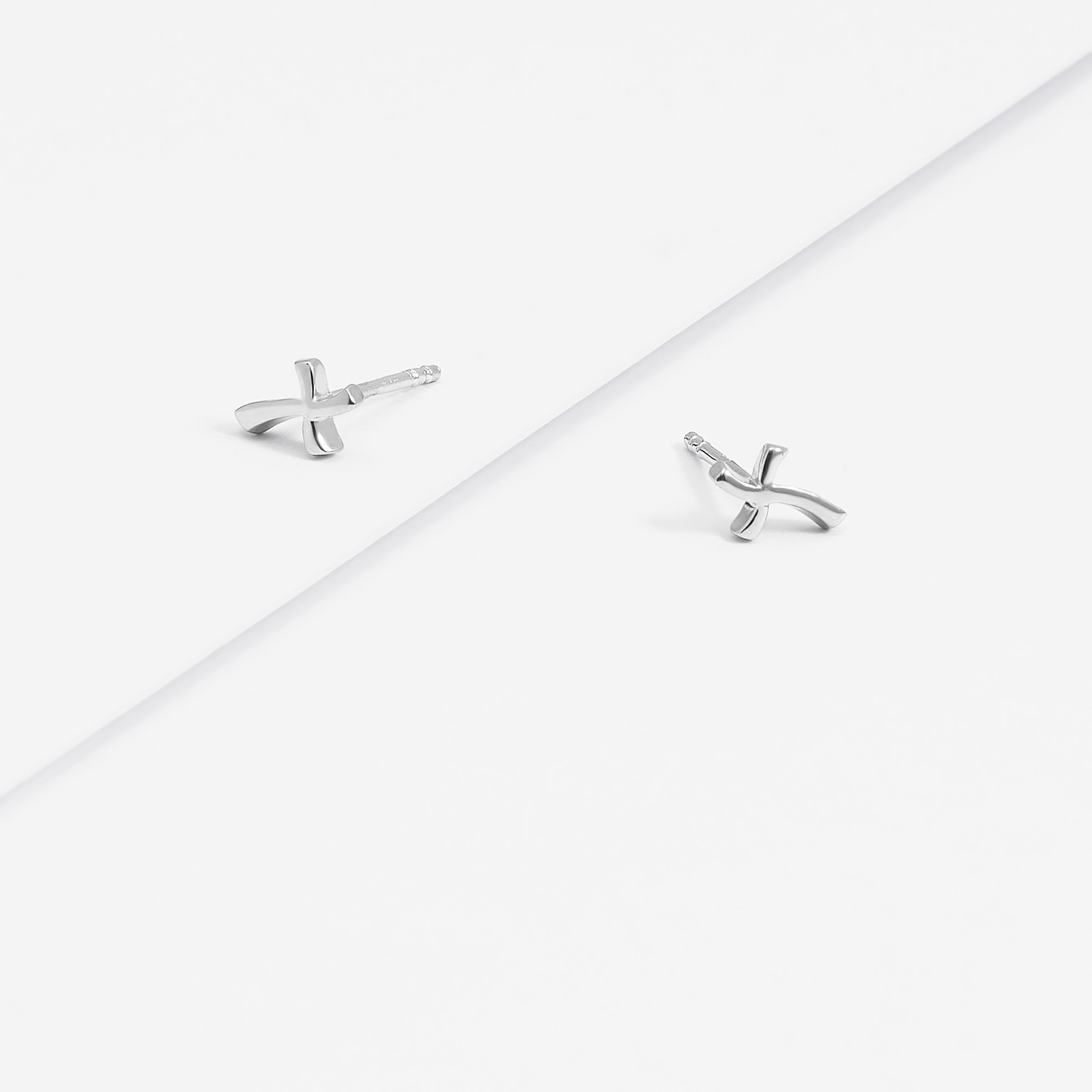 Sterling Silver Plain Wavy Cross Stud Earrings