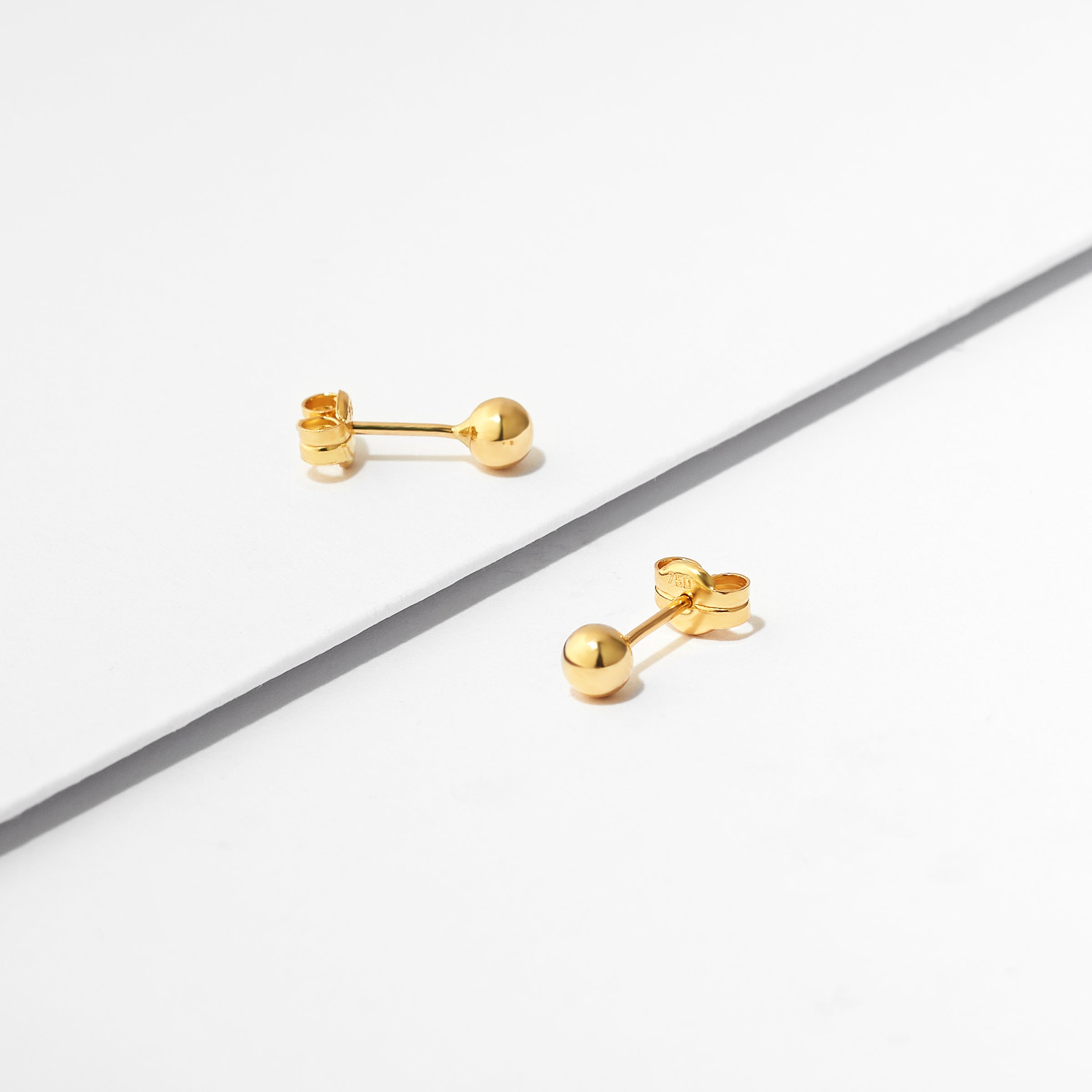 18K Yellow Gold Ball Stud Earrings