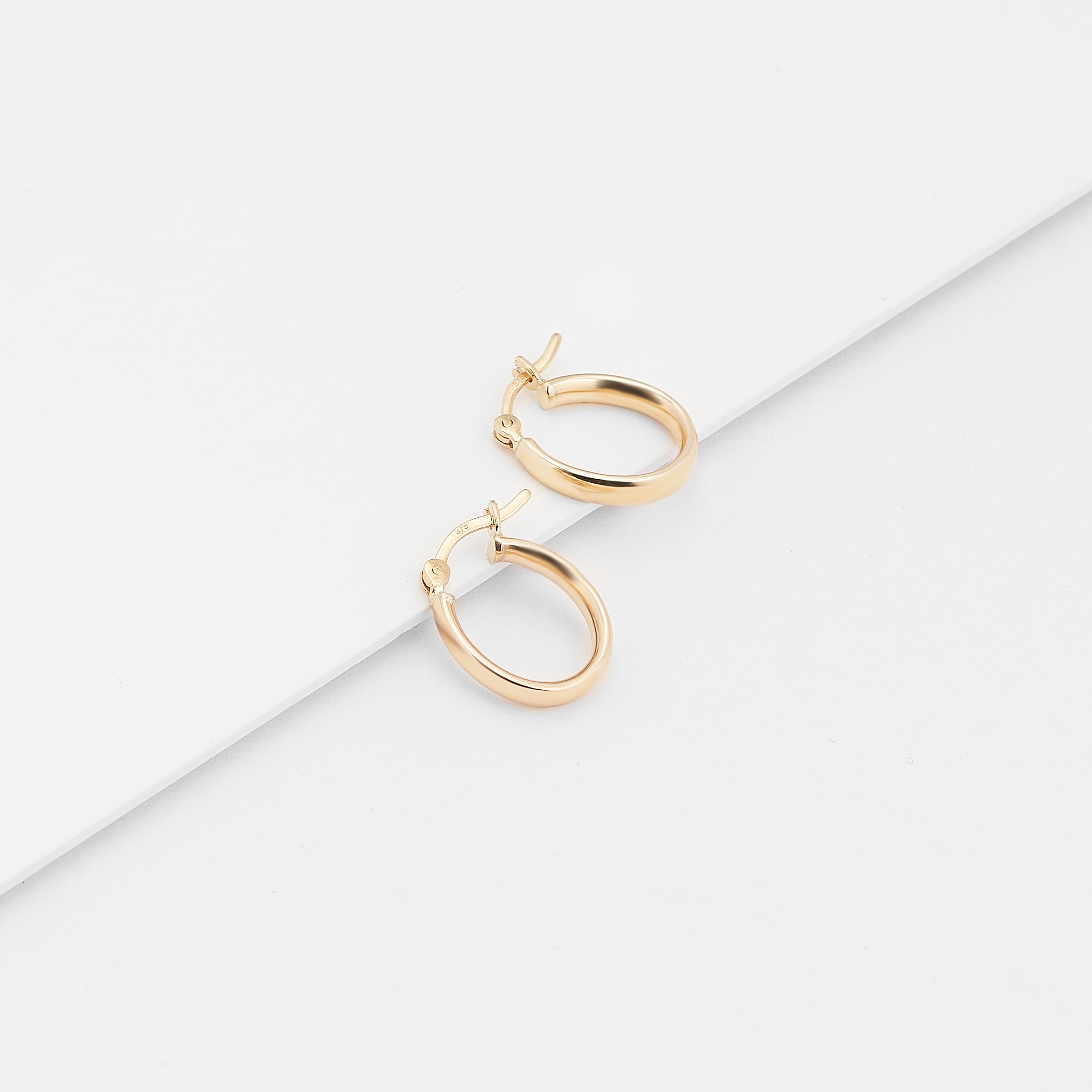 9K Yellow Gold Oval Half Round Hoop Earrings 10x8mm