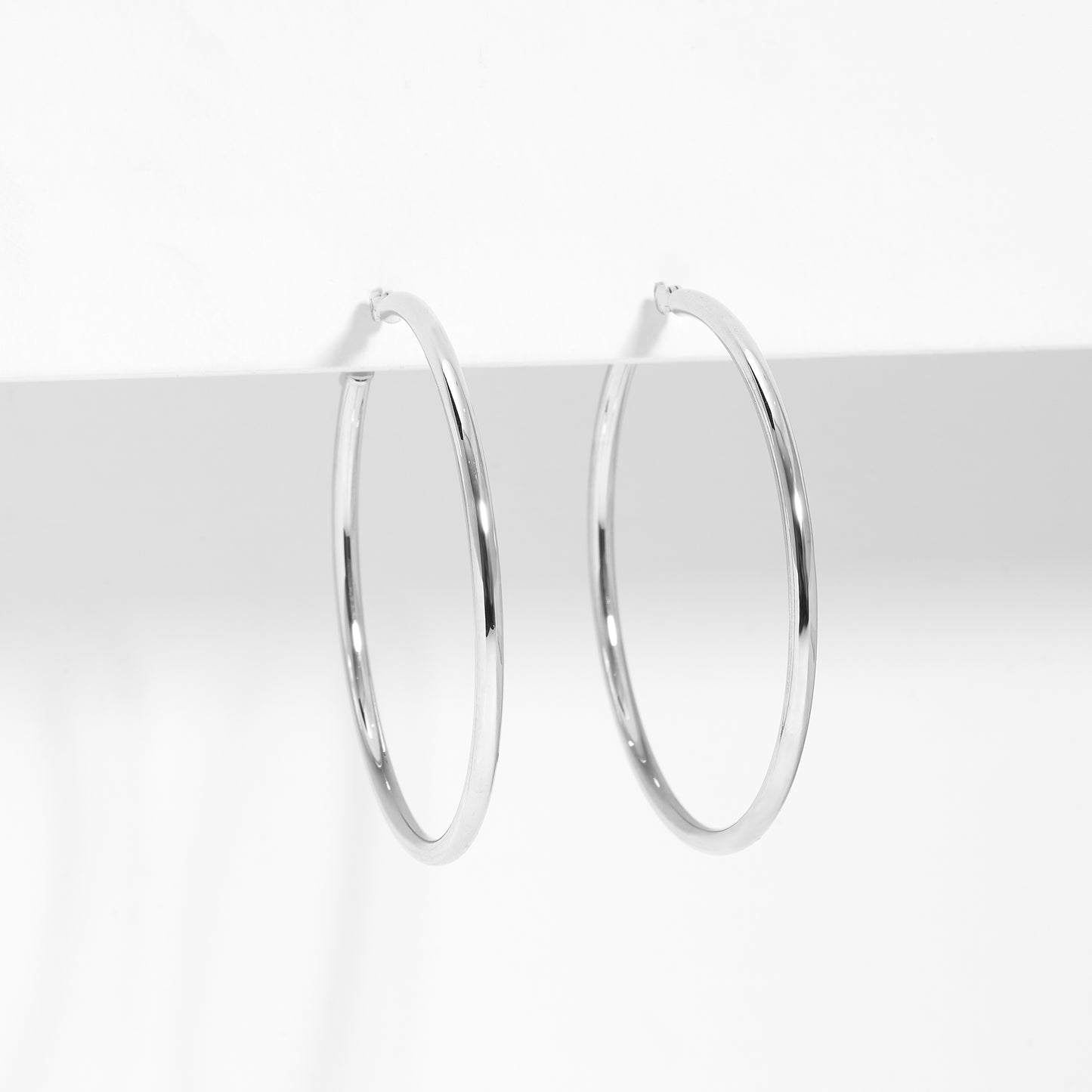 9K White Gold Polished Round Hoop Earrings 35mm