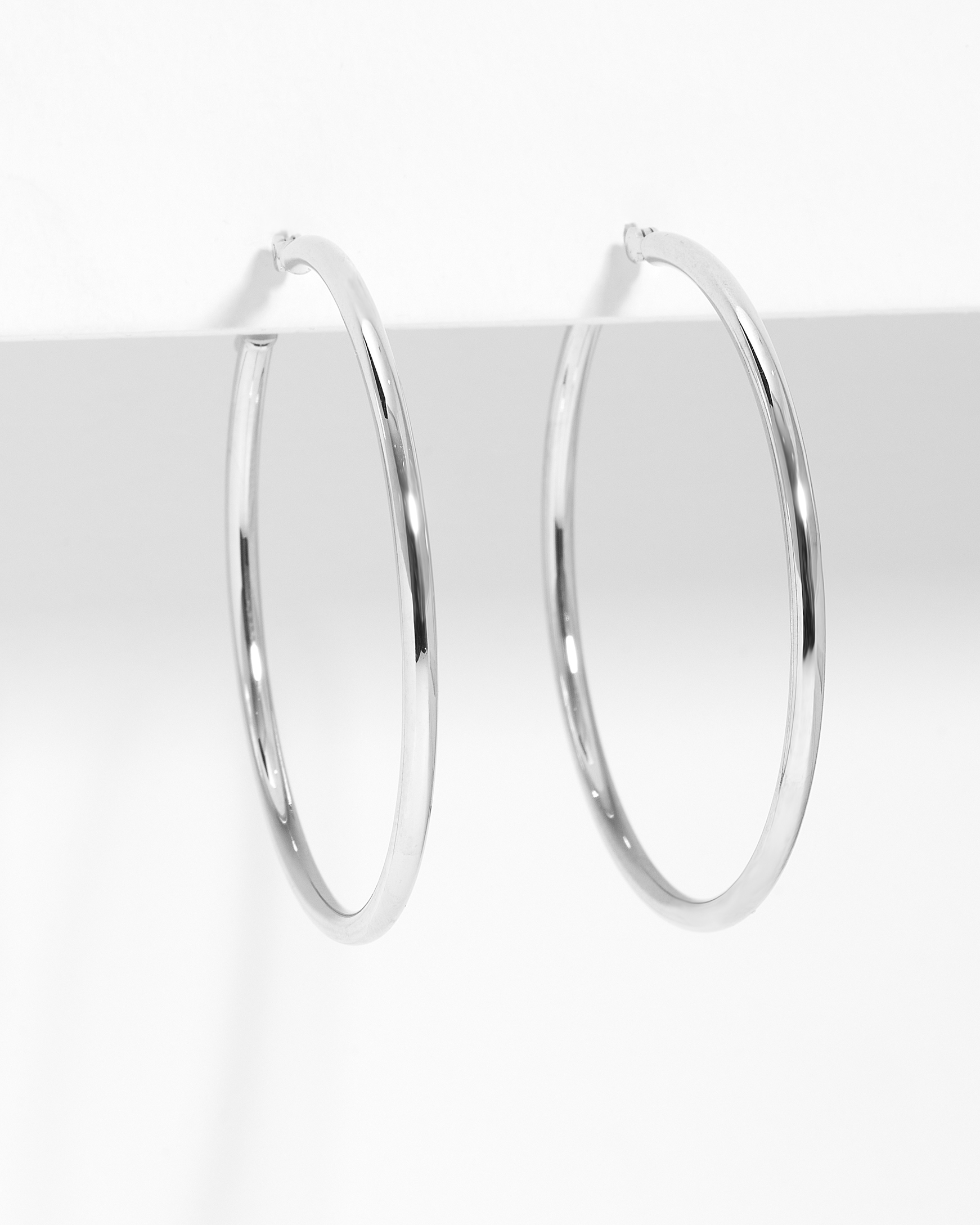 9K White Gold Polished Round Hoop Earrings 35mm