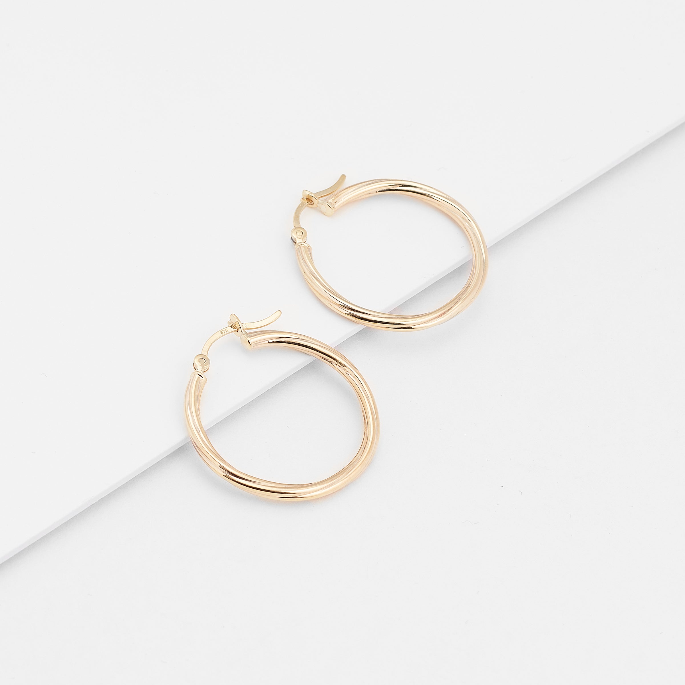 9K Yellow Gold Round Lined Hoop Earrings 20mm