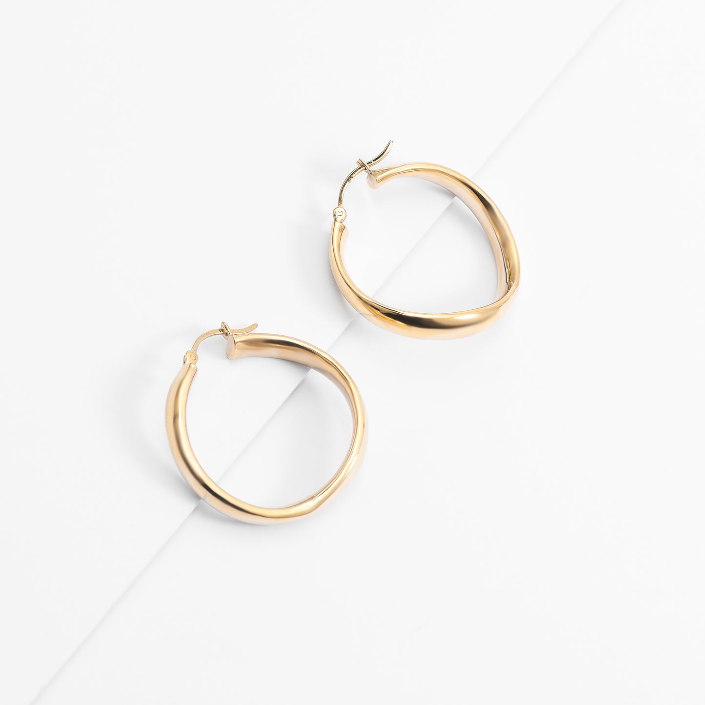 9k Yellow Gold Round Wave Hoop Earrings 25mm