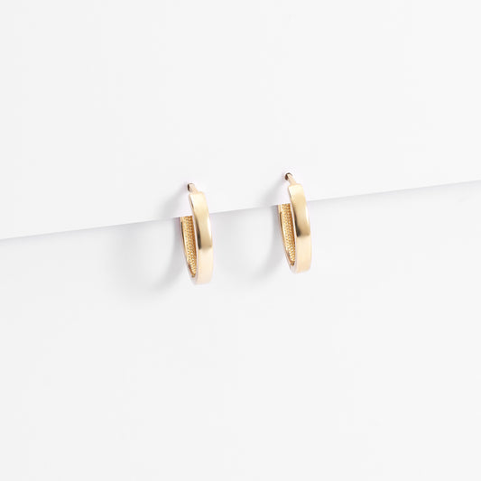 9K Yellow Gold Plain Oval Huggie Earrings 15mm