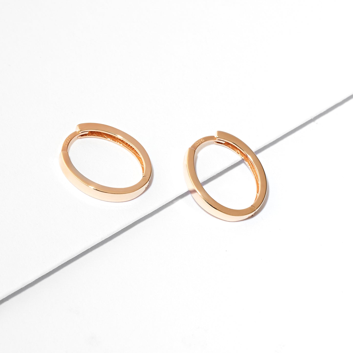 9K Rose Gold Plain Oval Huggie Earrings 15mm