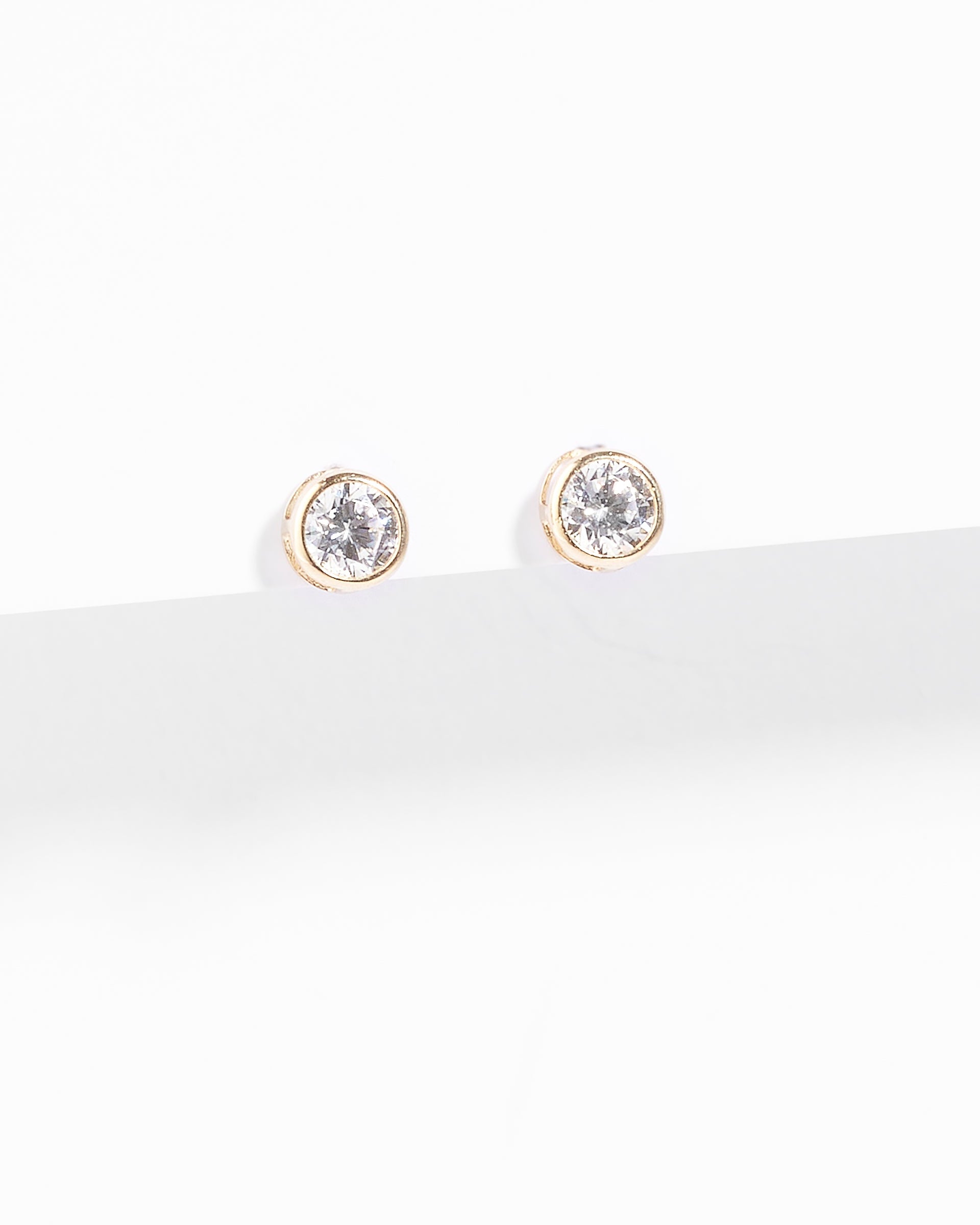 9K Yellow Gold Round Zirconia Bezel Set Stud Earrings 5mm