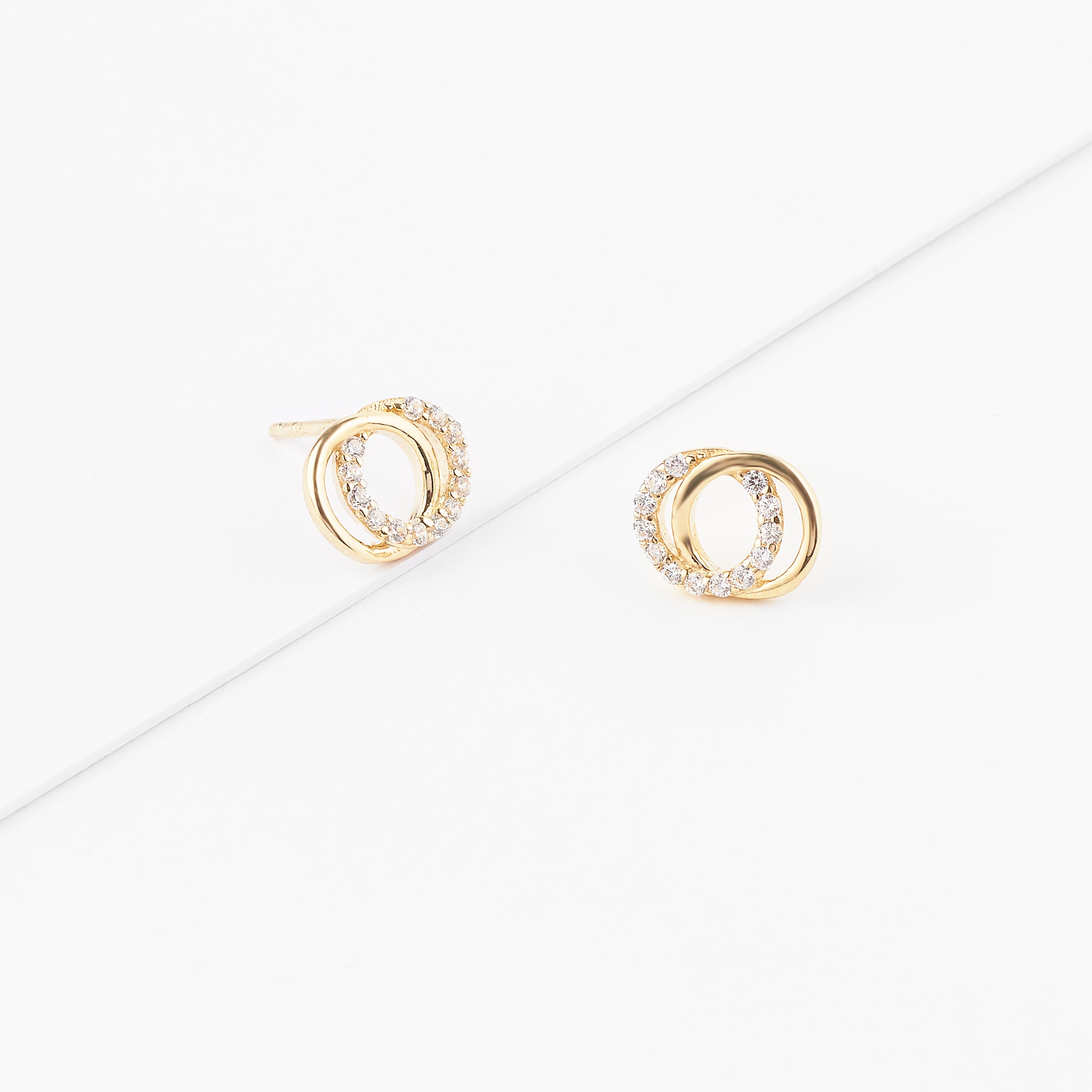 9K Yellow Gold Zirconia Double Circle Stud Earrings.