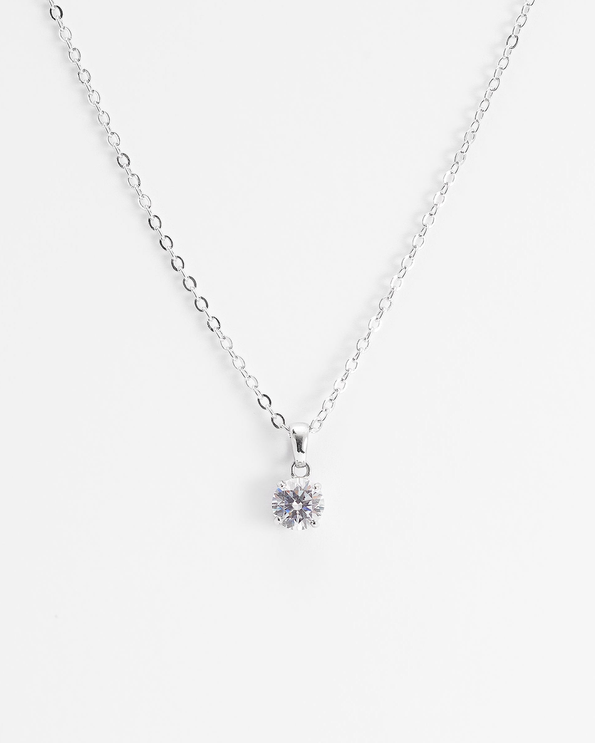 9K White Gold Zirconia Solitaire Pendant 6mm