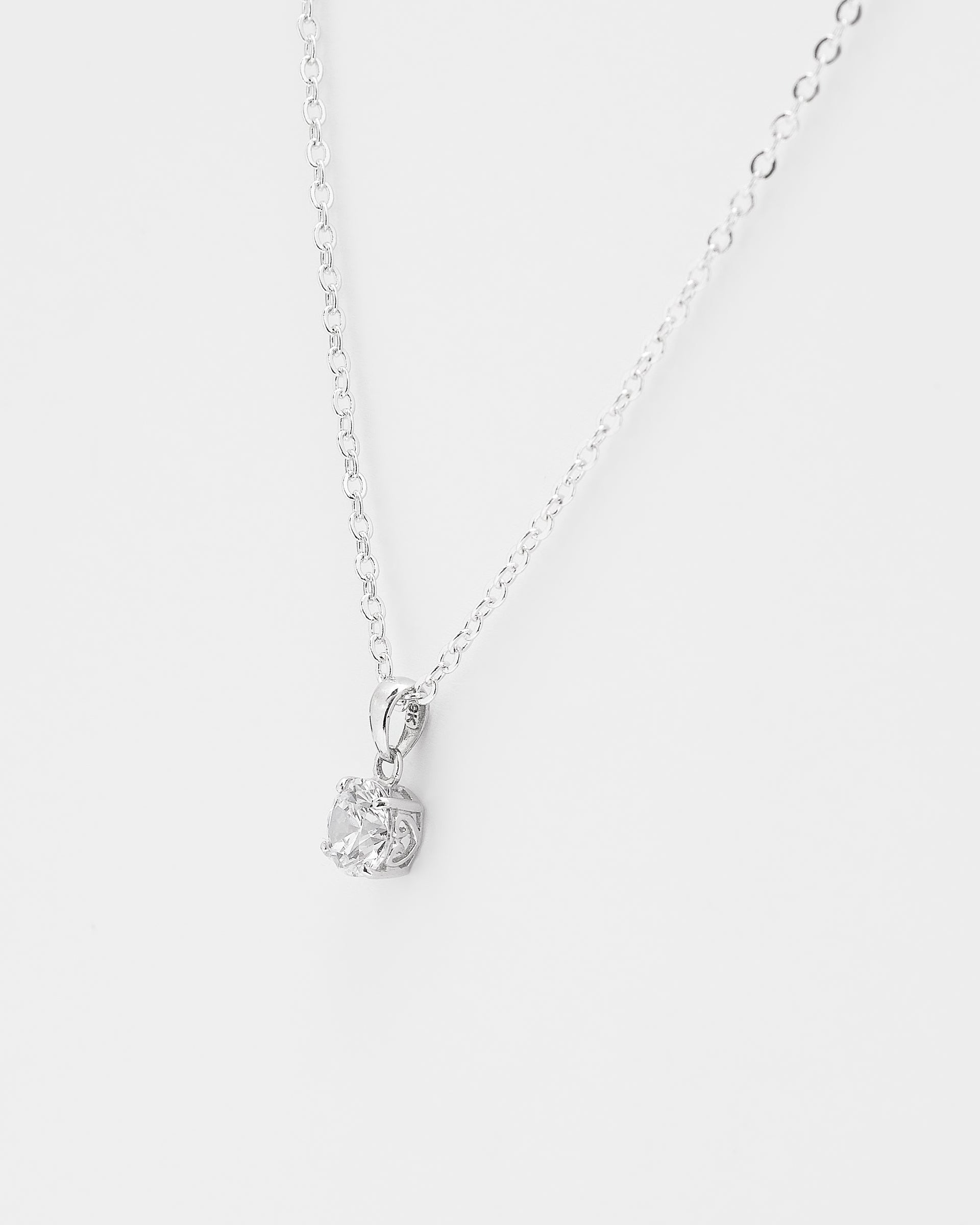 9K White Gold Zirconia Solitaire Pendant 6mm