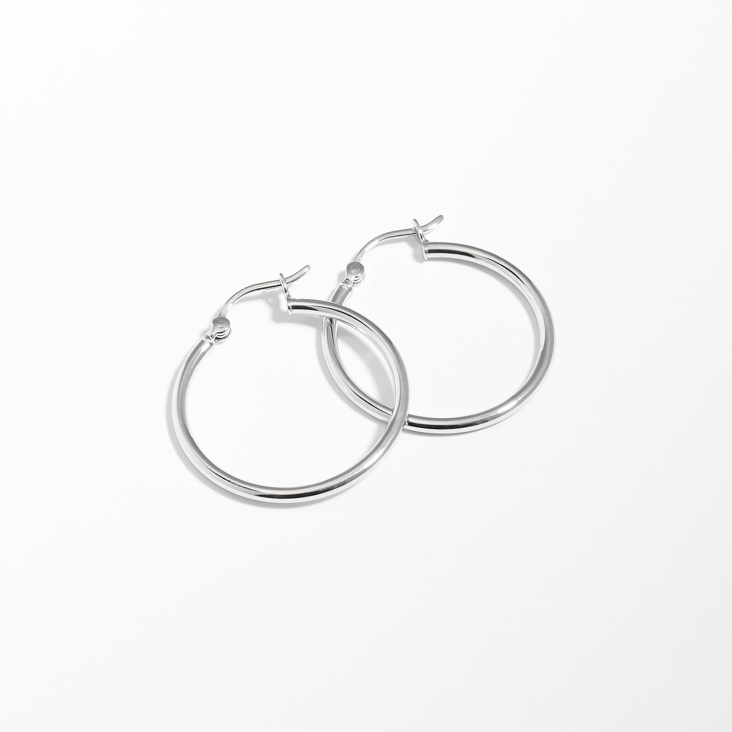 9K White Gold Round Hoop Earrings 20mm.