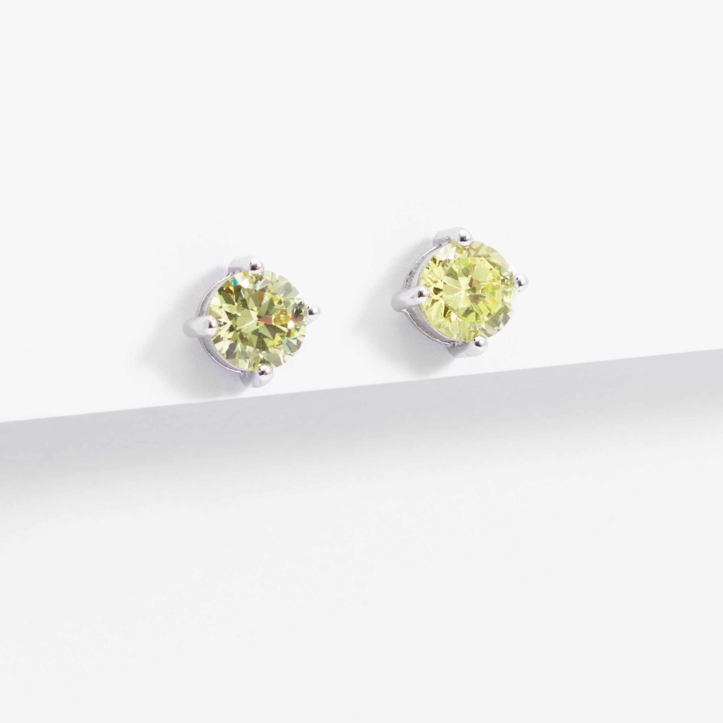 Sterling Silver Zirconia August Birthstone Stud Earrings 5mm