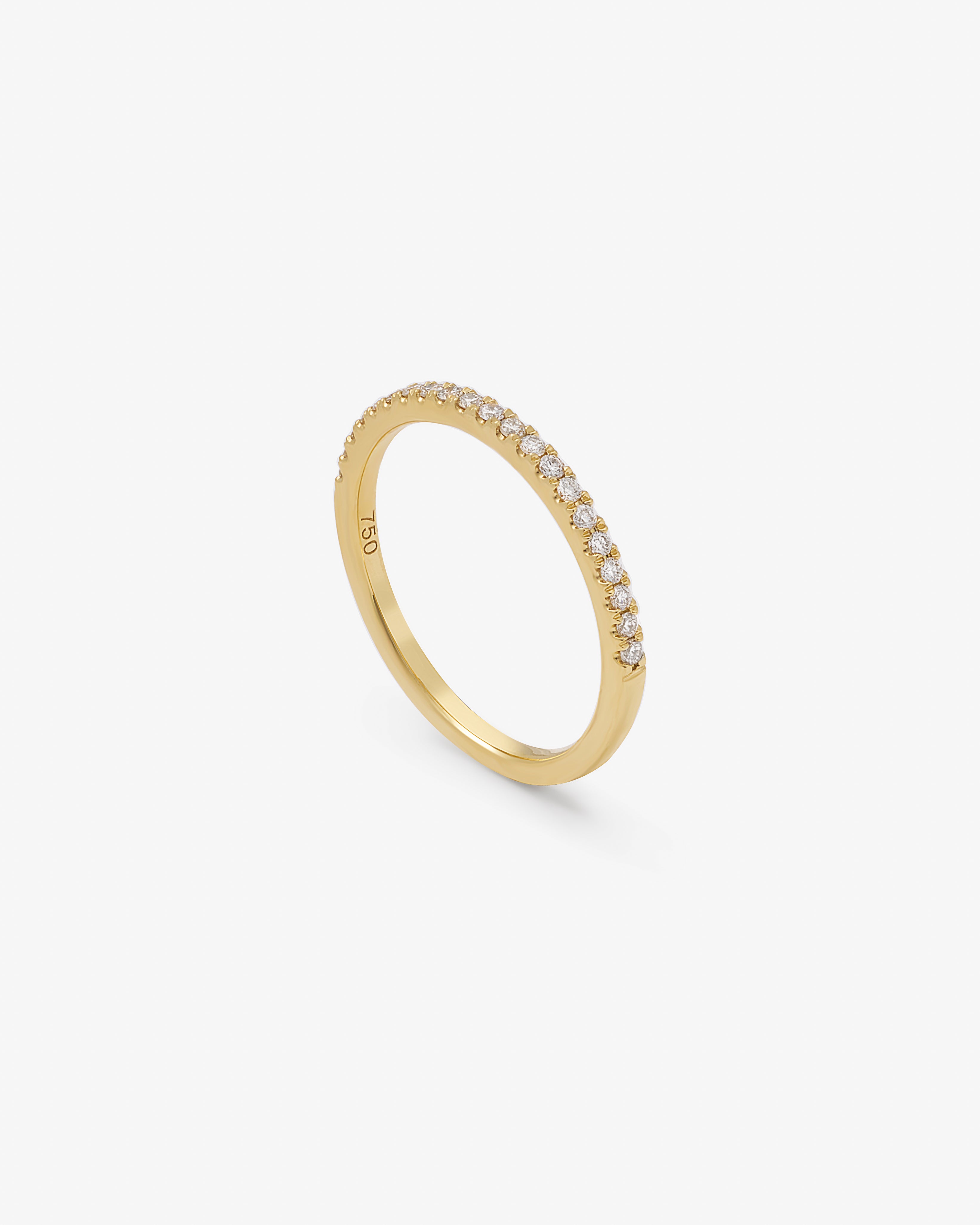 18y 0.16tdw diamond fine claw set wedder/eternity ring sz O
