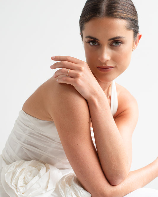 18y 0.16tdw diamond fine claw set wedder/eternity ring sz O