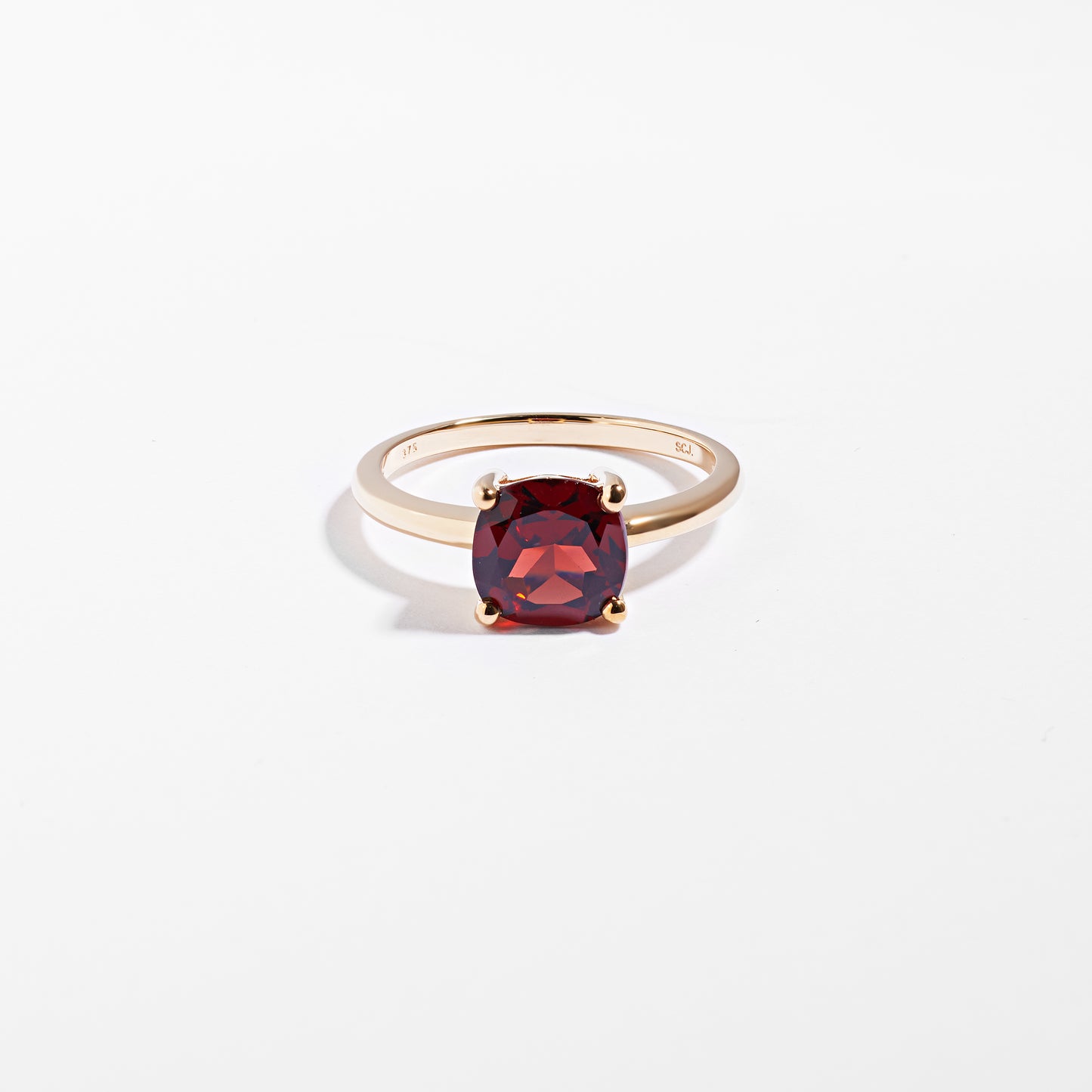 9K Yellow Gold Garnet January Birthstone Ring