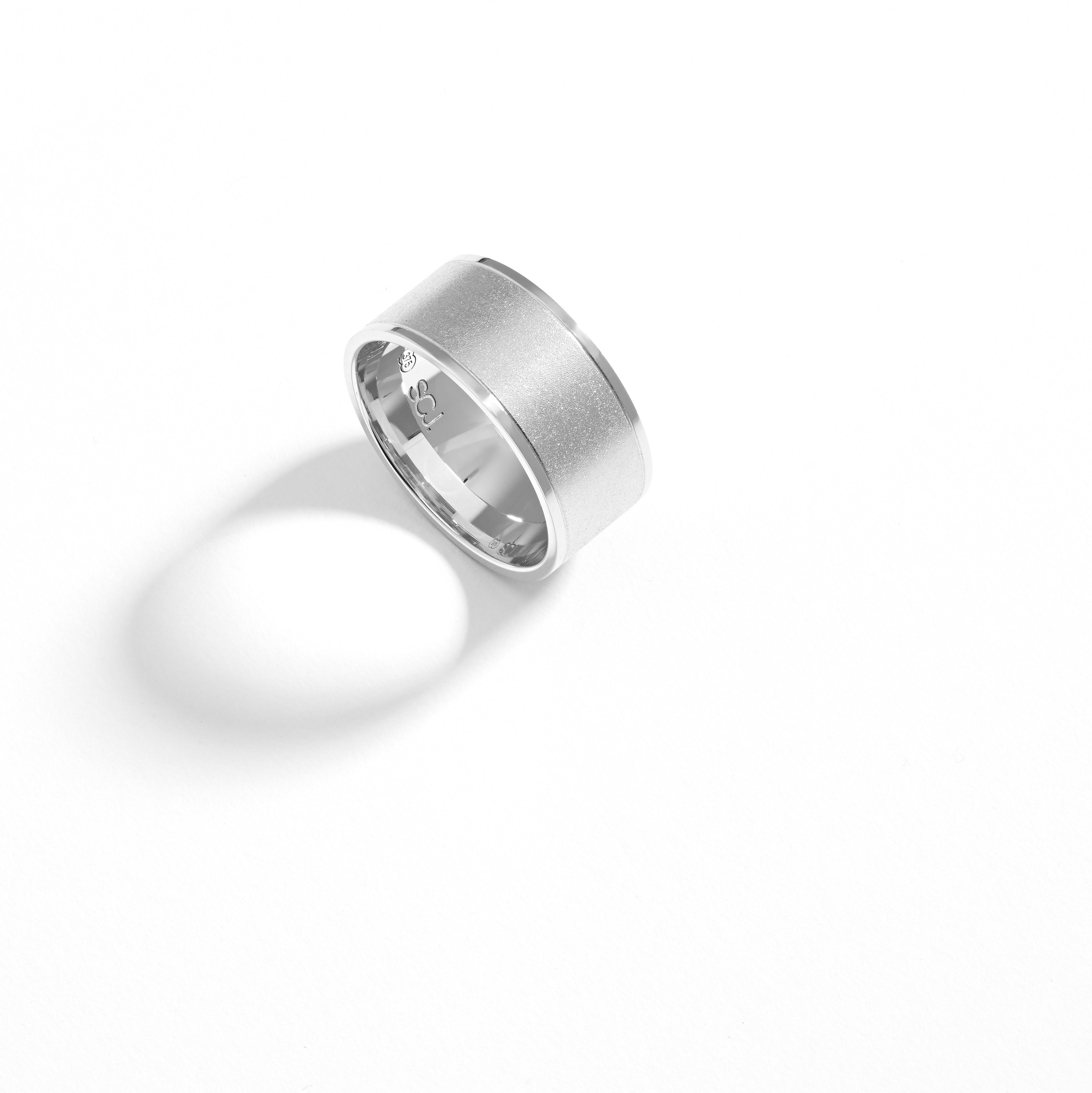 9K White Gold Matte Finish Centre and Polished Edge Band Ring 10mm
