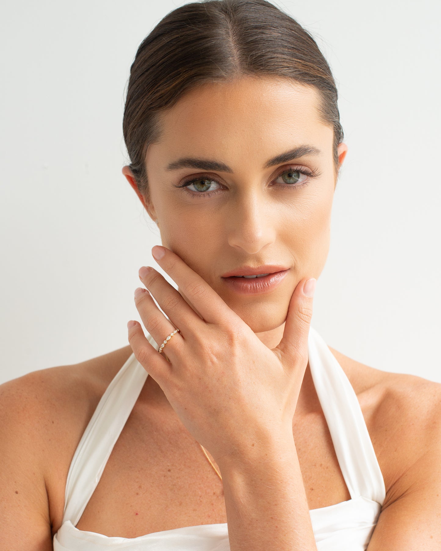 18R 0.35tdw RB + MQ diamond alternating floating wedder / eternity ring size O