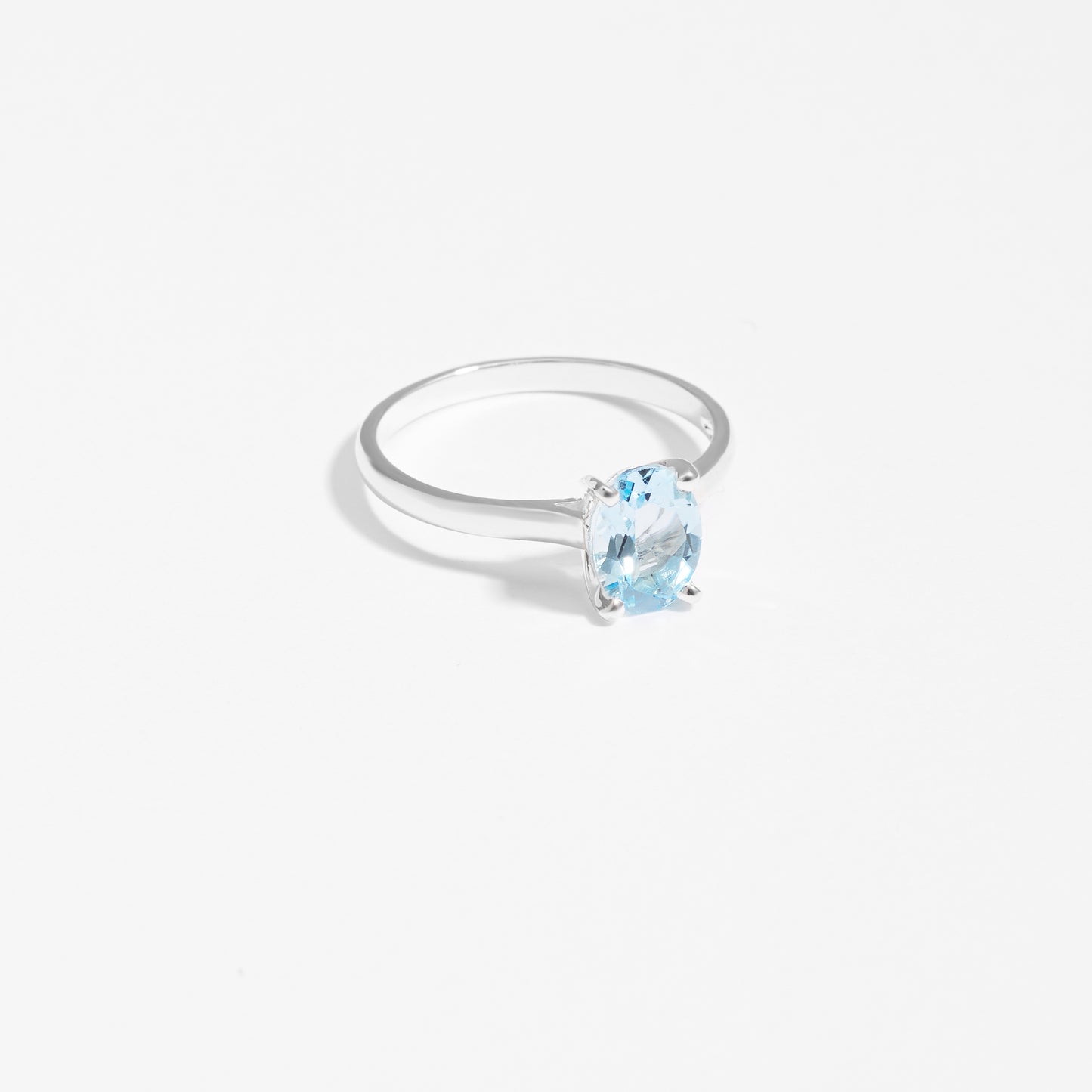 Sterling Silver Oval cr. Aquamarine March Birthstone Ring