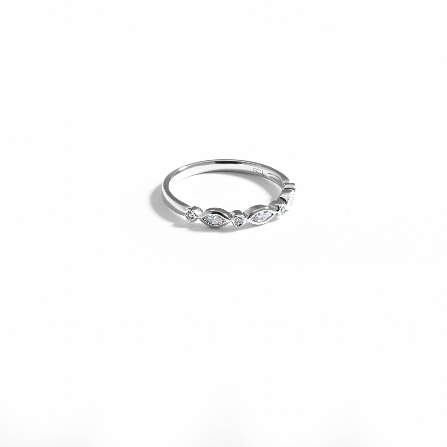 18K White Gold 0.20tdw Marquise And Round Brilliant Diamond Bezel Wedding Band Ring