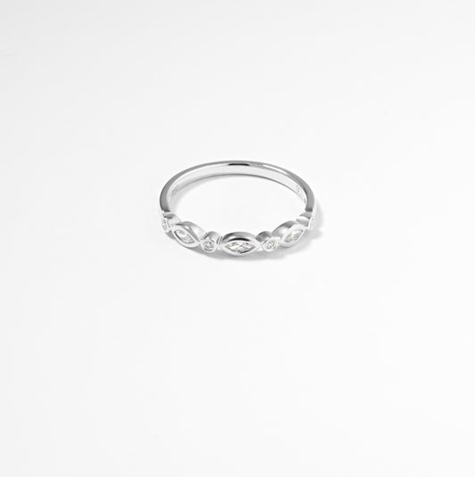 18K White Gold Marquise And Round Brilliant Diamond Bezel Set Band 0.20tdw