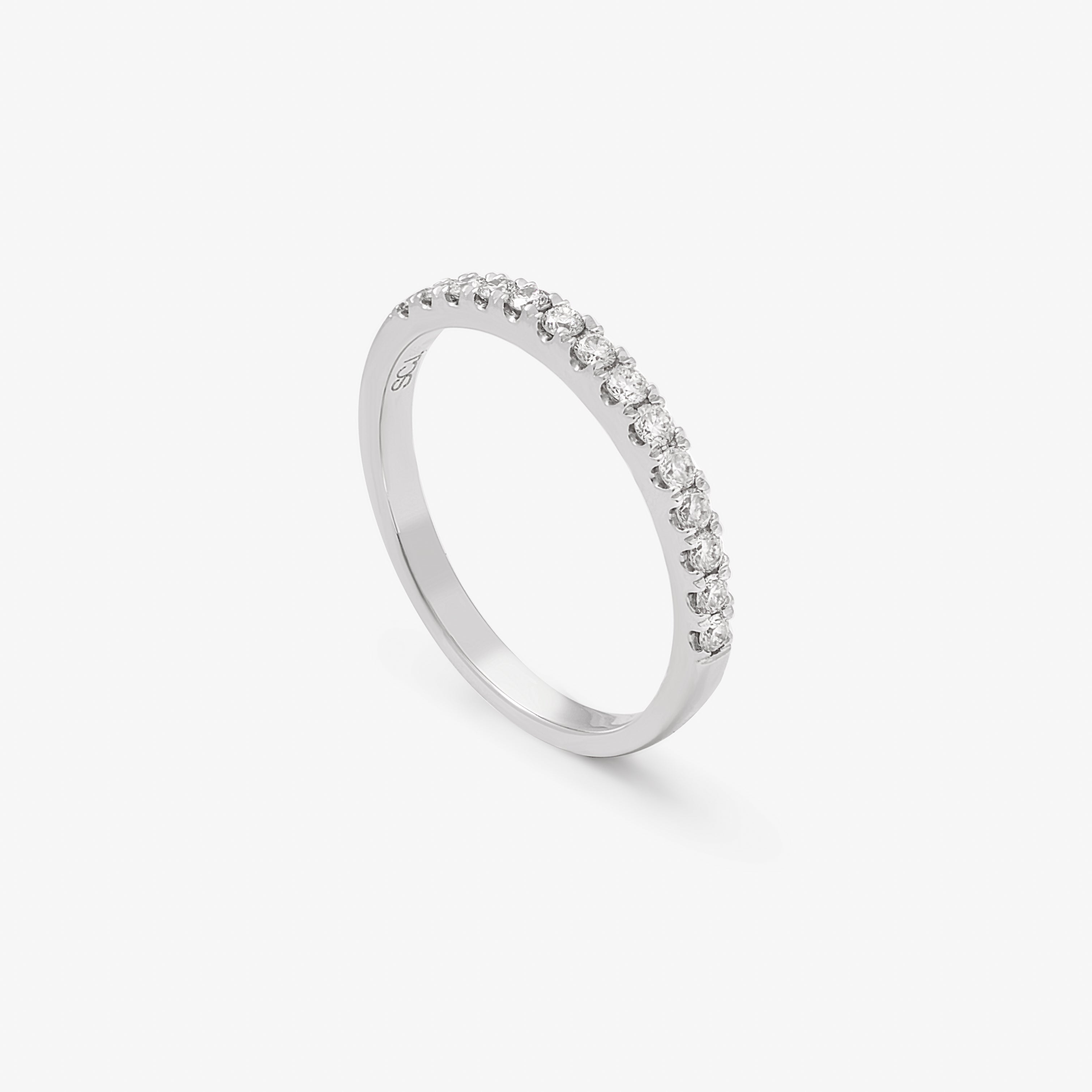 18K White Gold Brilliant Diamond Claw Set Band 0.25tdw