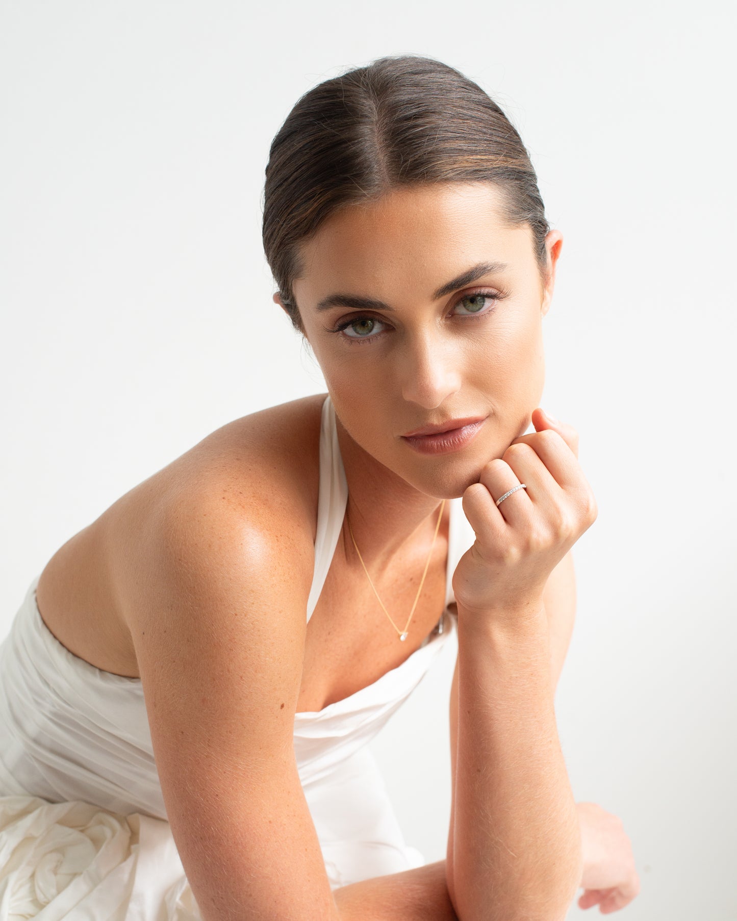 18w 0.25tdw RB diamond claw set wedder/eternity ring size O