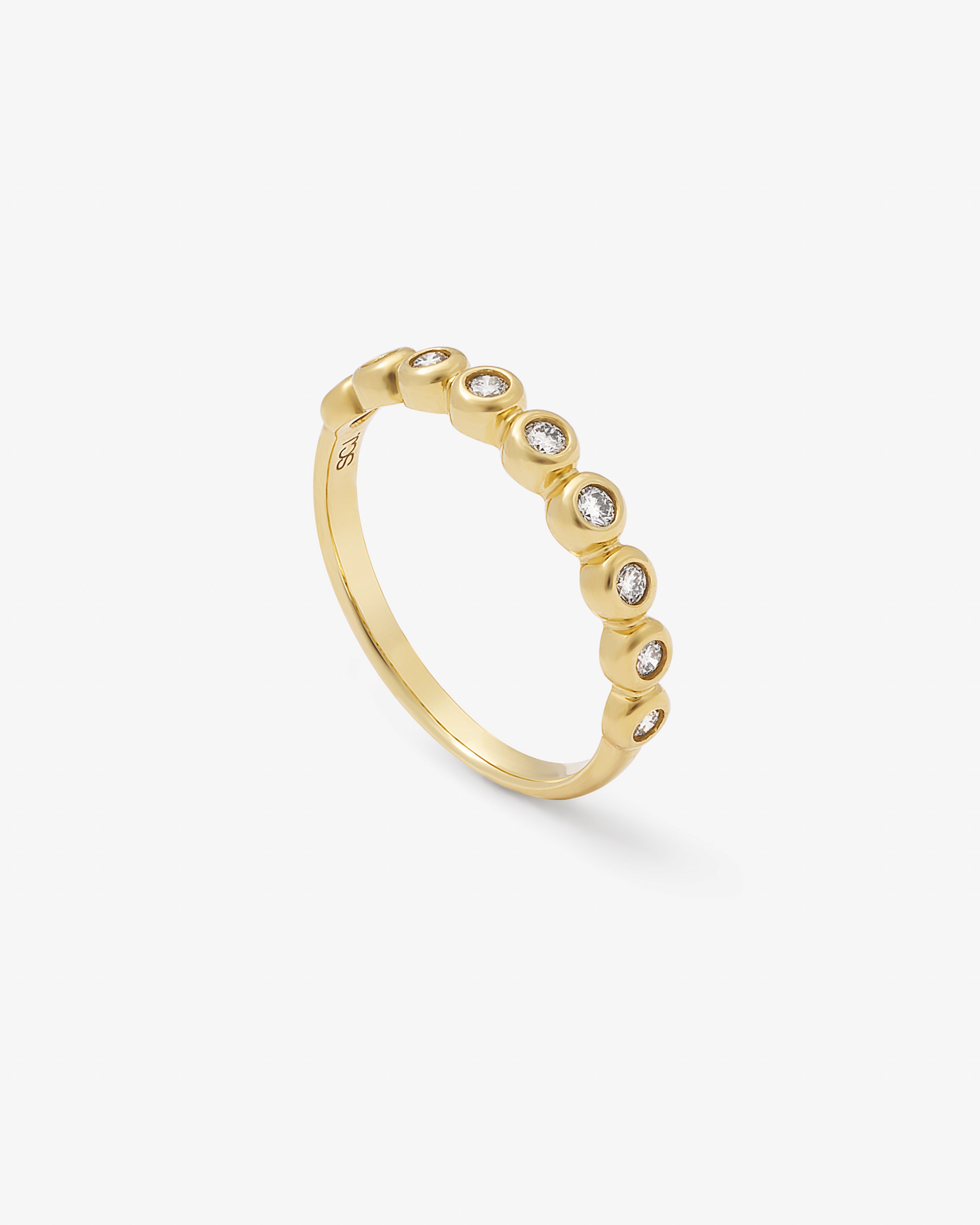 18K Yellow Gold Round Brilliant Diamond Bezel Set Band