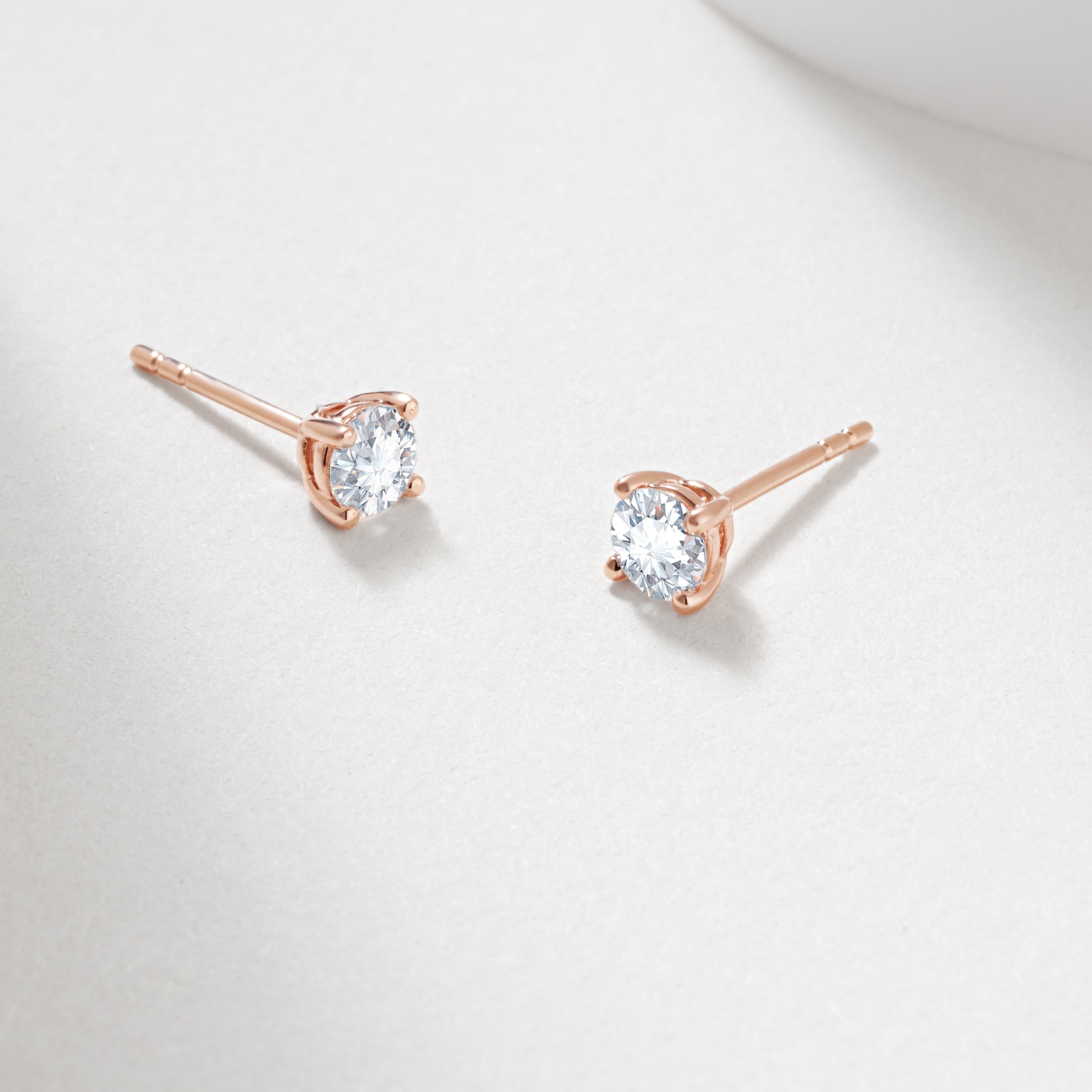 9K Yellow Gold Round Brilliant Lab Diamond Stud Earrings 0.60tdw