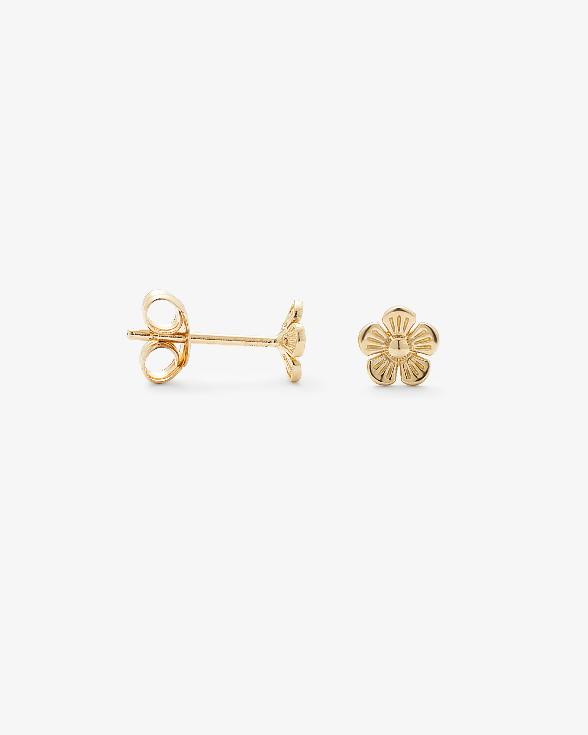 9k Yellow Gold Flower Stud Earrings