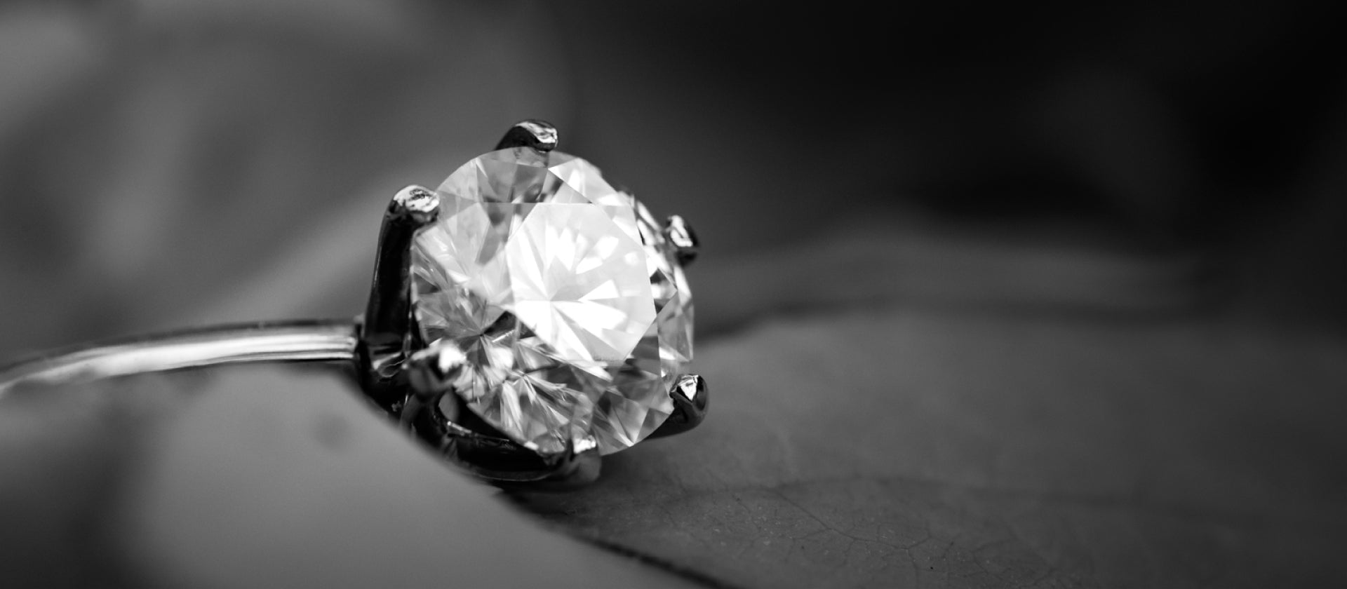 How Much is a 1-Carat Diamond Worth? | 12FIFTEEN Diamonds
